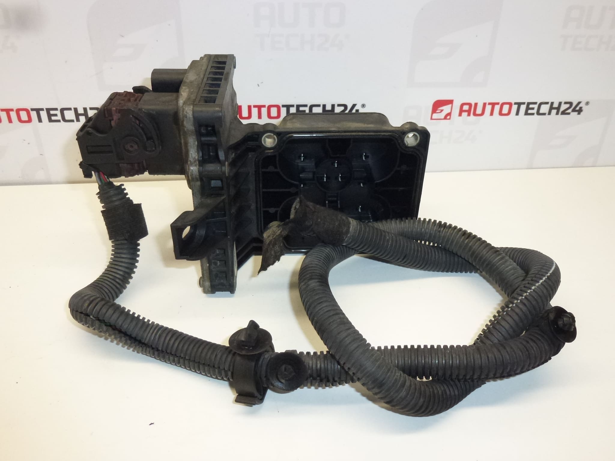 ECU за роботизирана скоростна кутия Citroën C4 9664139780 9662943480 2529WR 2531A0 - Image 2