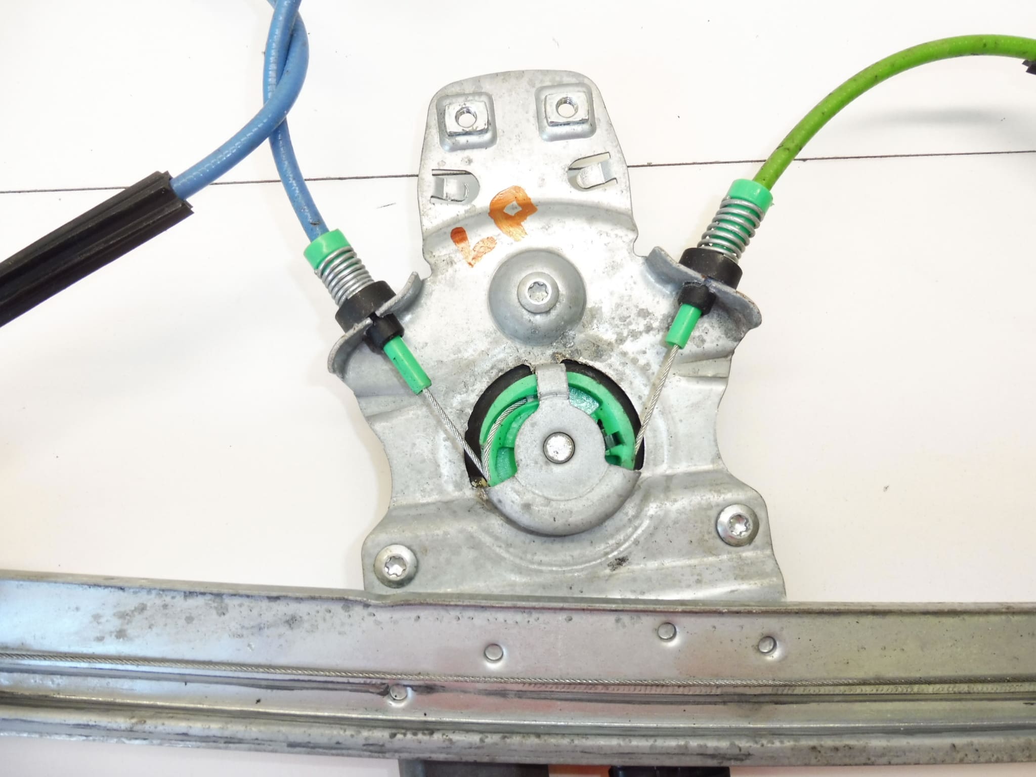 Механизъм за спусък на лявото предно стъкло Citroën C5 X7 0130822444 128000781 - Image 2