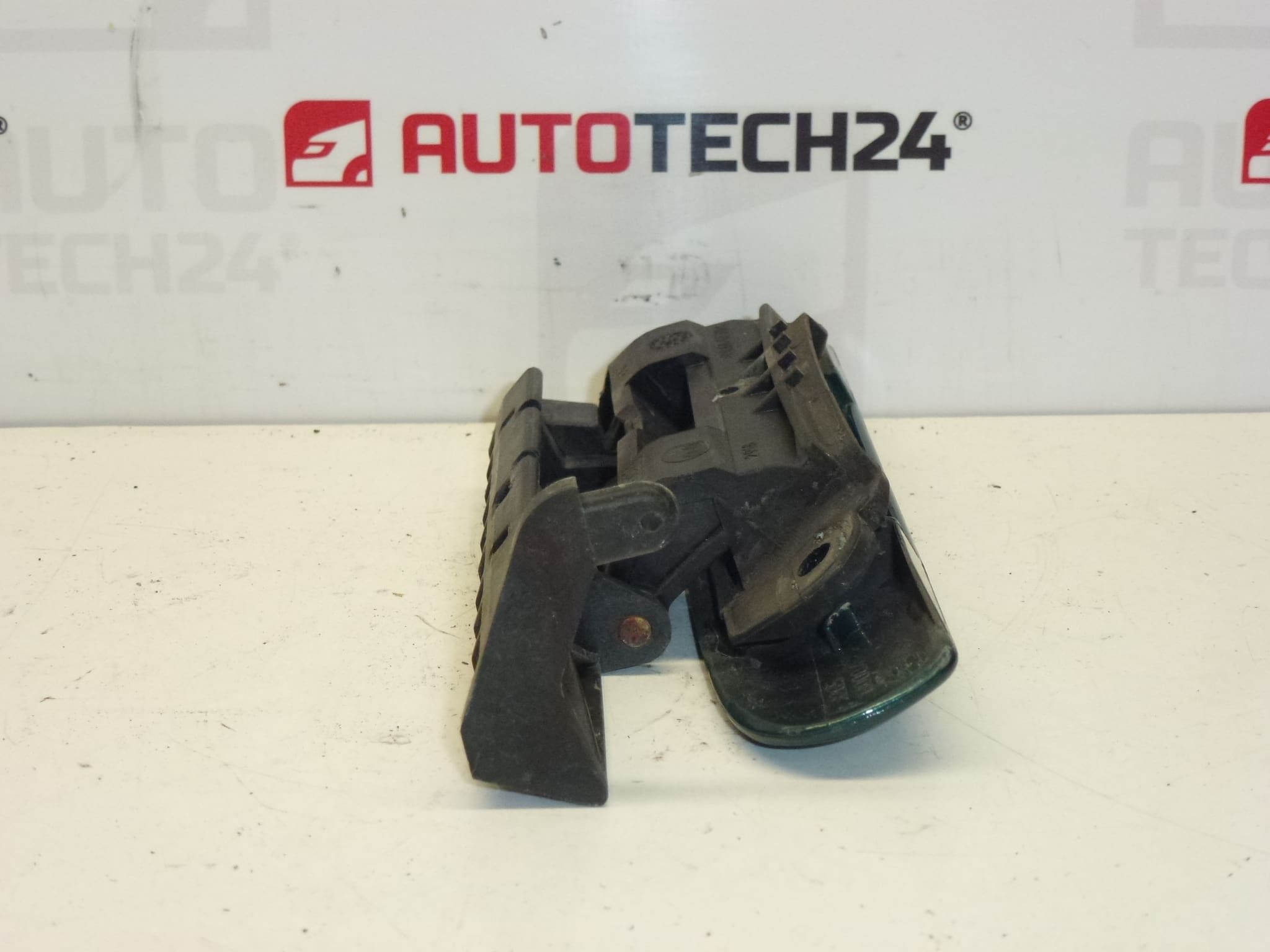 Ключалка на лявата предна врата Citroën Xsara зелена металик 9101N2 - Image 2