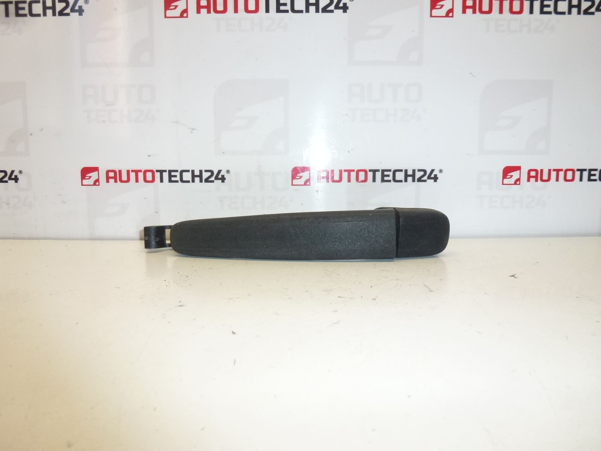 Дръжка за врата Citroën Peugeot черна 9101W2