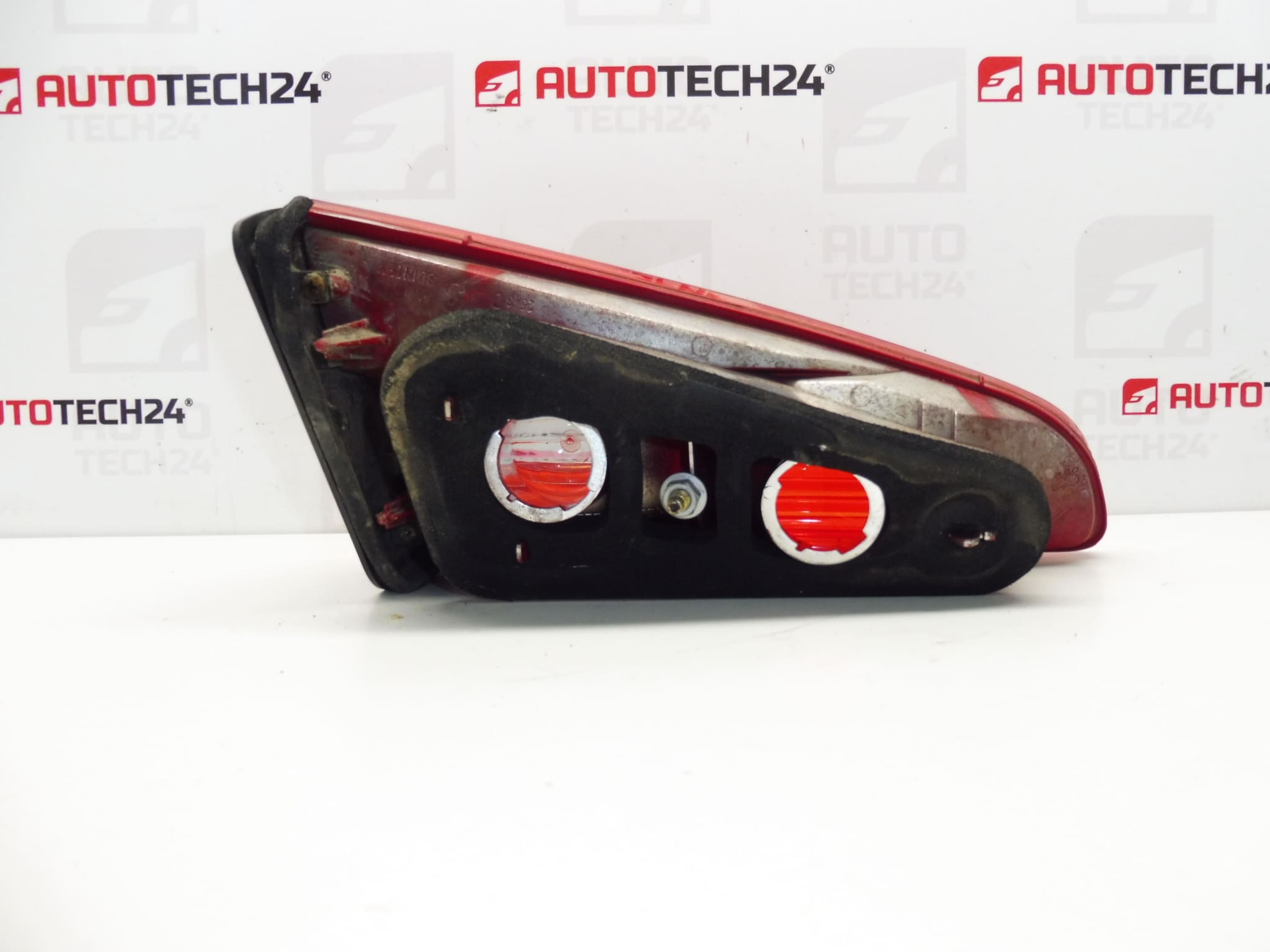 Дясна задна светлина за капак Peugeot 607 6351N2 - Image 2