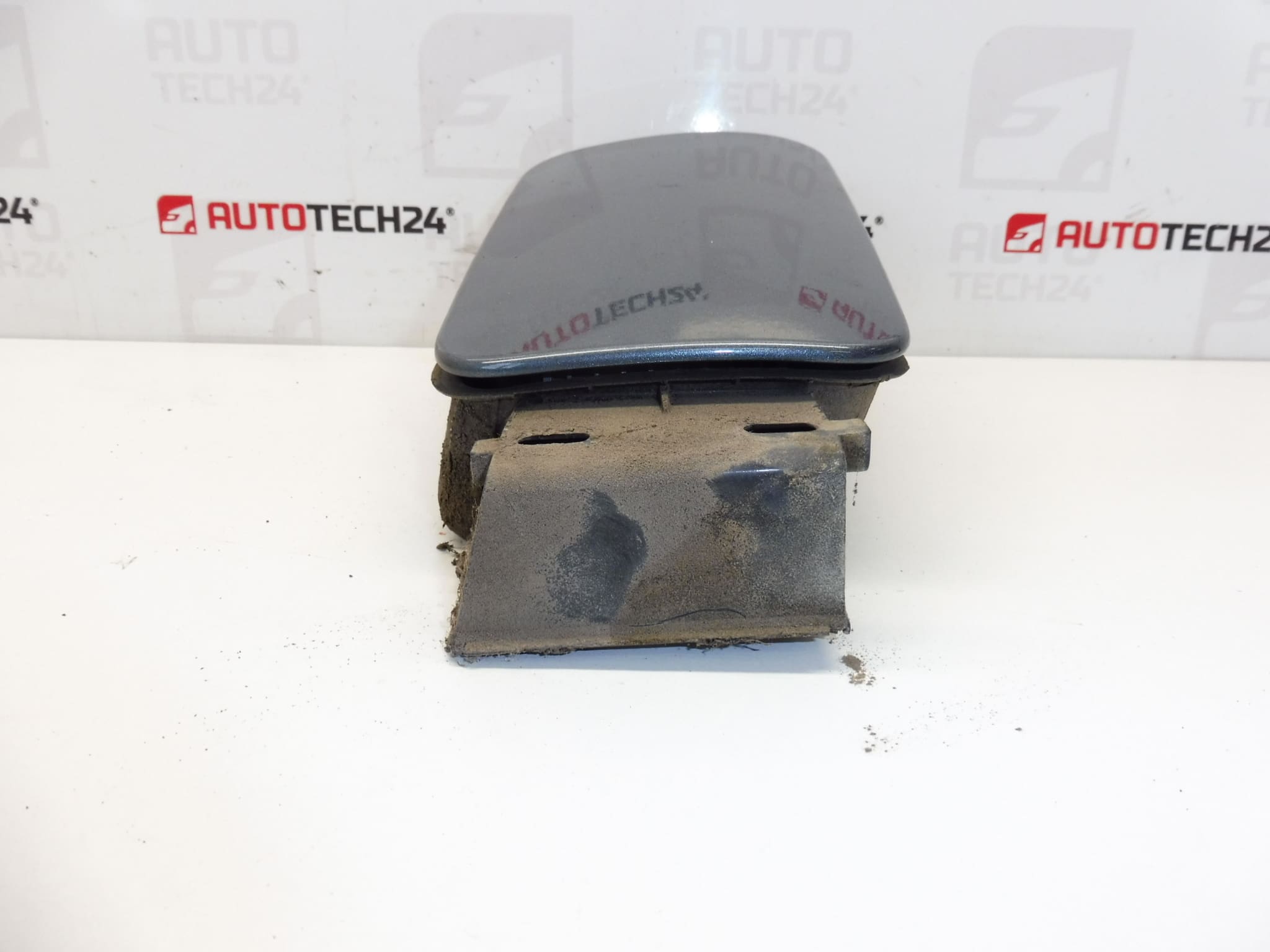 Капак на резервоар Citroën C5 EZWD 9633284180 151784 - Image 2