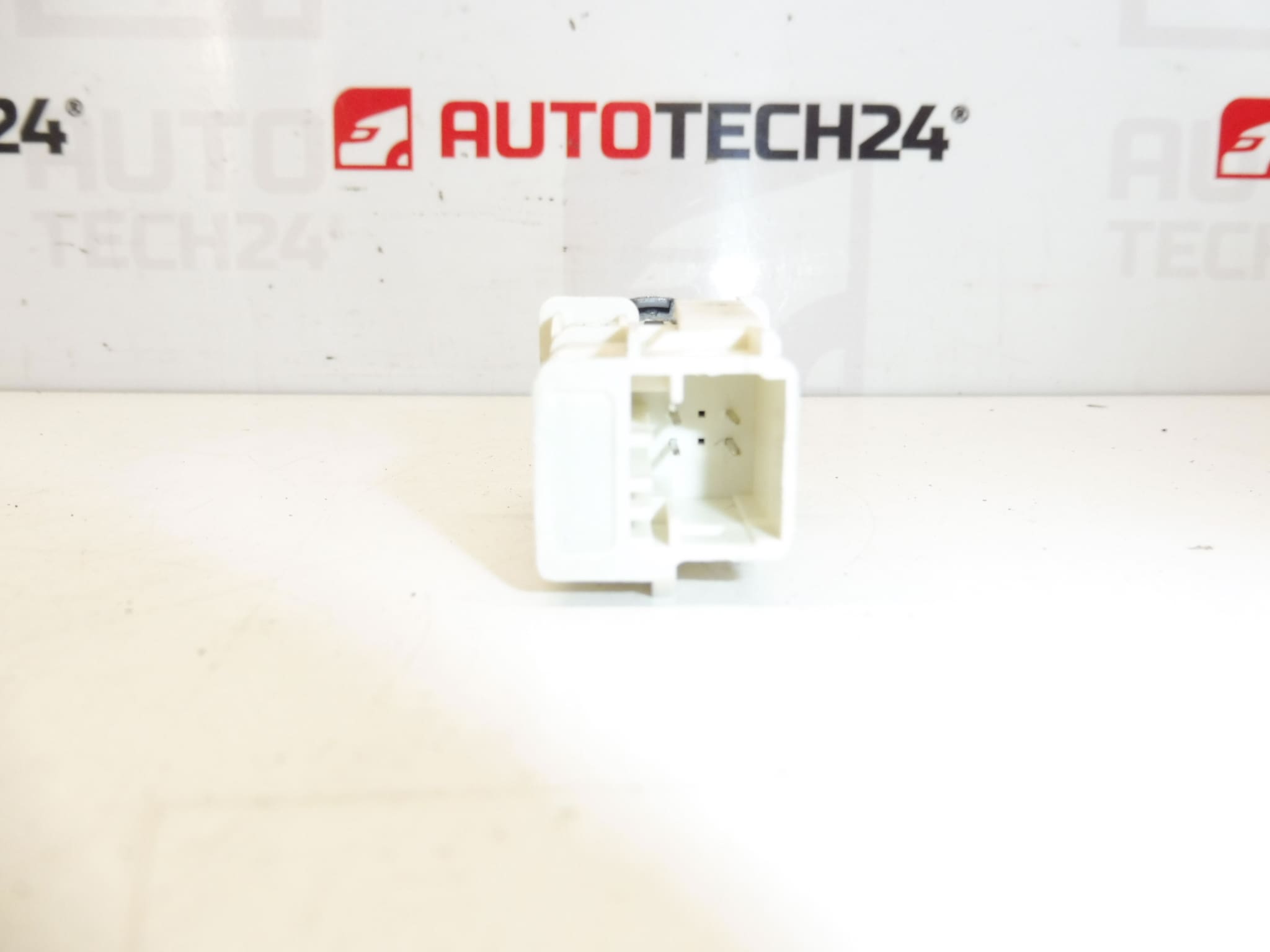 Дистанционно управление на централно заключване Citroën C8 Peugeot 807 1488928077 6554N2 - Image 2