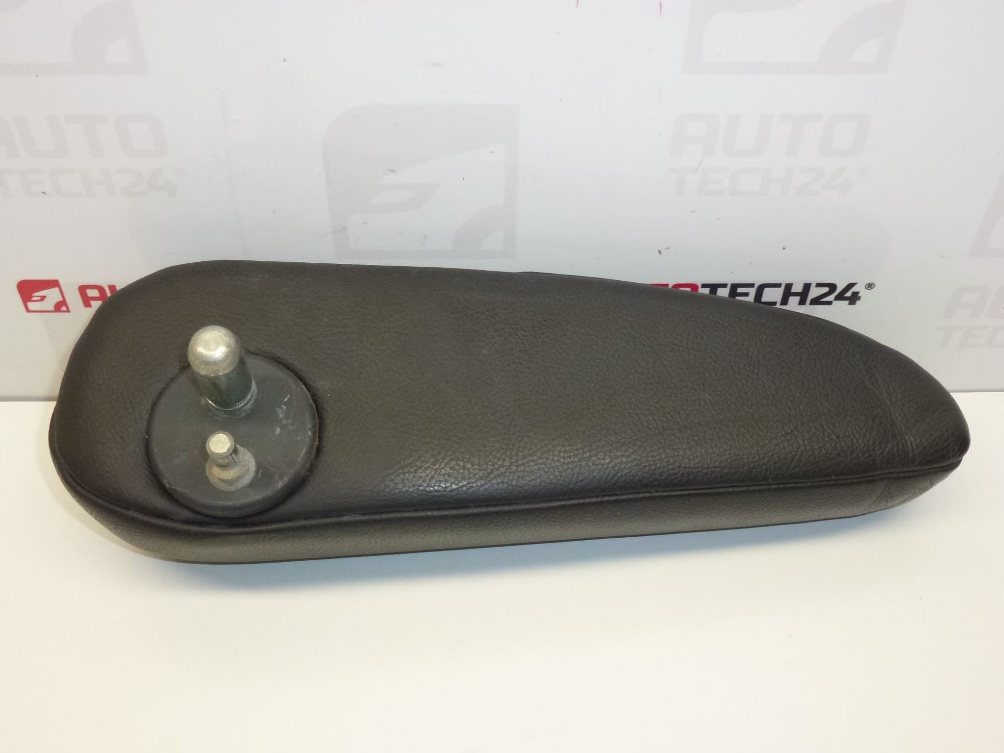 Лява лакътна опора Citroën Peugeot 8830R7 - Image 2