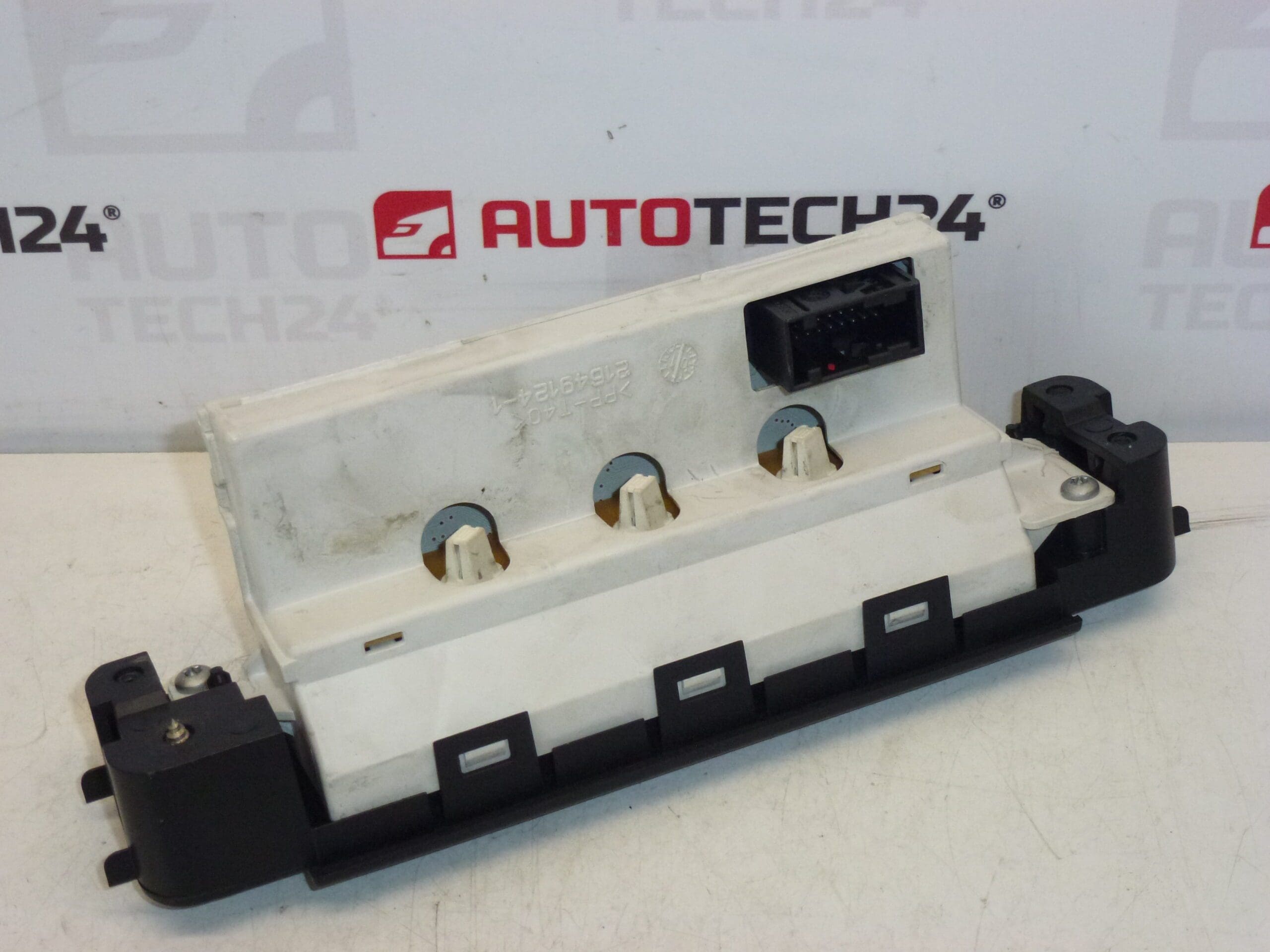 Дисплей Радио И Компютър За Peugeot 406 9644230277 - Image 2