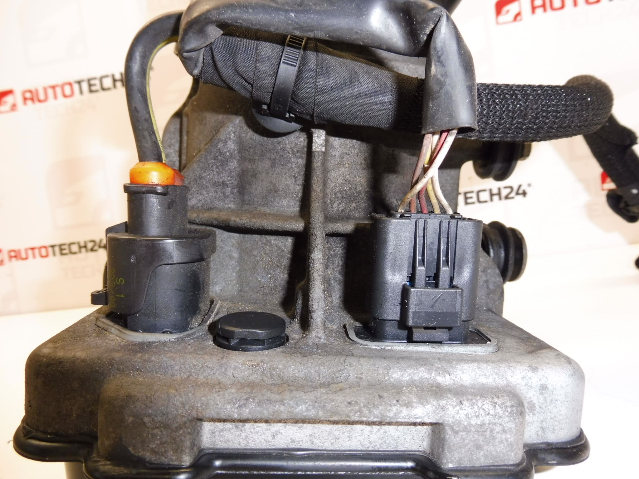 Вал на усилвателя за кормилно управление TRW Peugeot 308 9671691980 400847 - Image 2