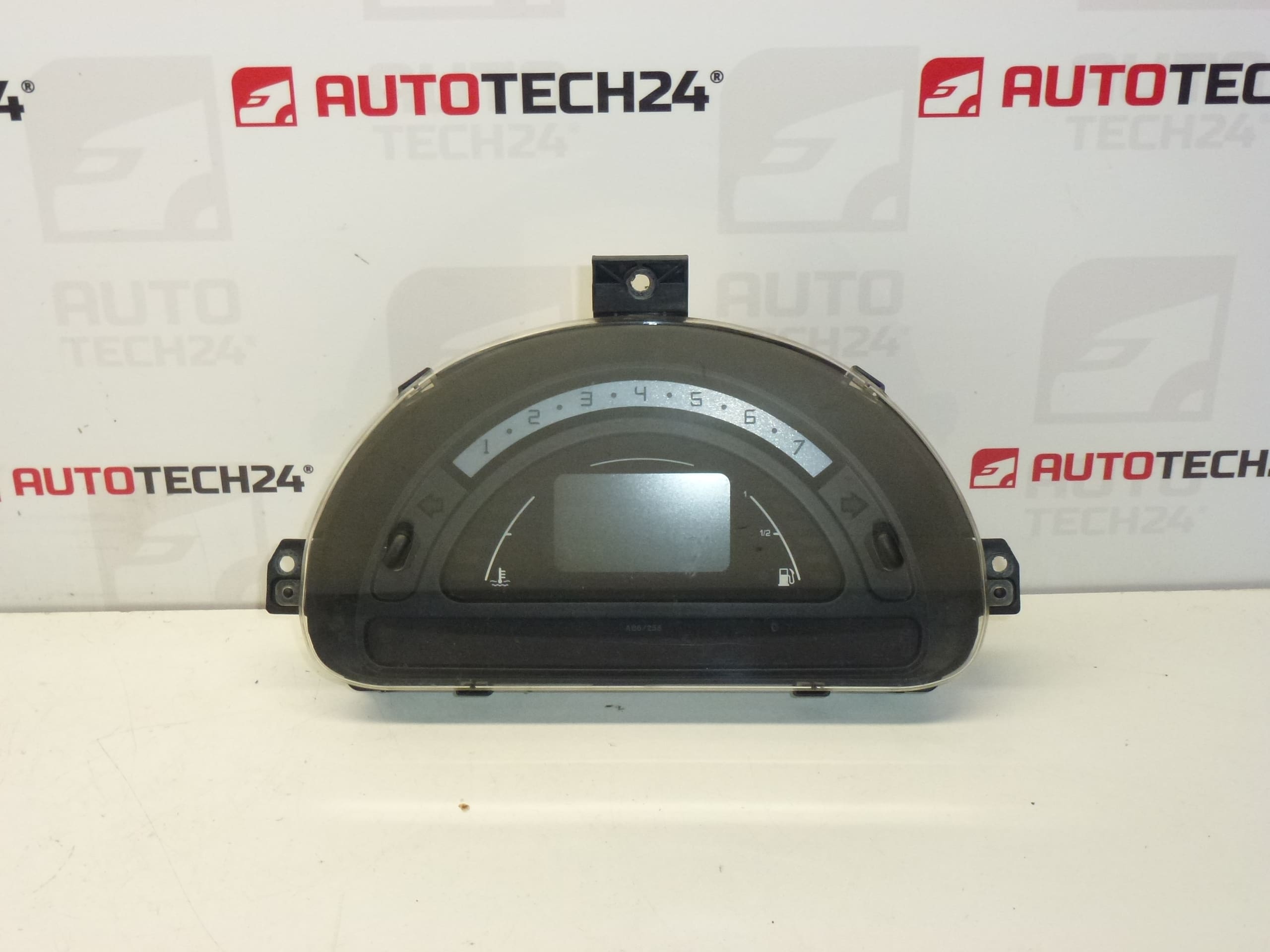 Скоростомер Citroën C2 C3 sensodrive 235000 км 9650735580 6104ZJ