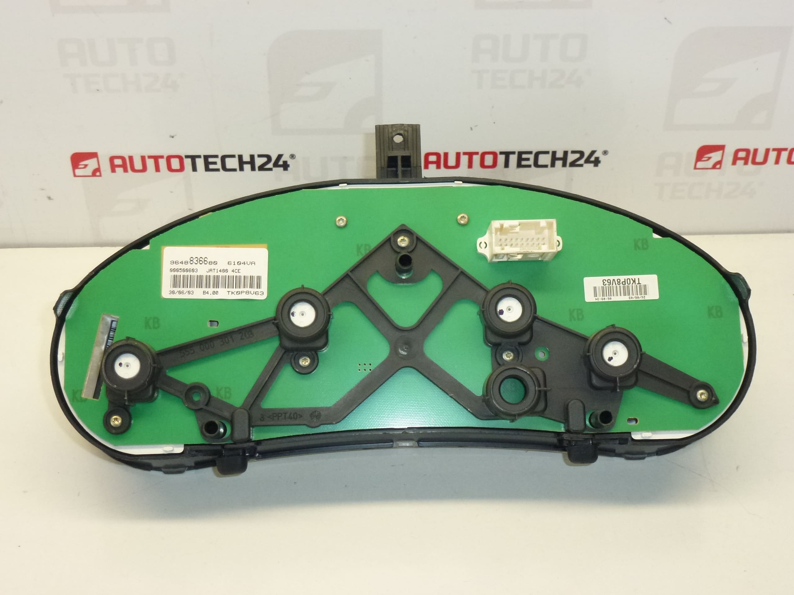 Тахометър Peugeot 206 пробег 136000 км 9648836680 6104VA 6104HY - Image 2