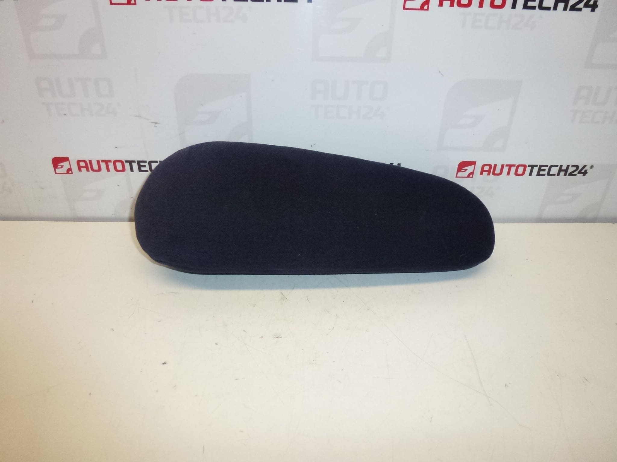 Citroën Peugeot 8830H5 подлакътник