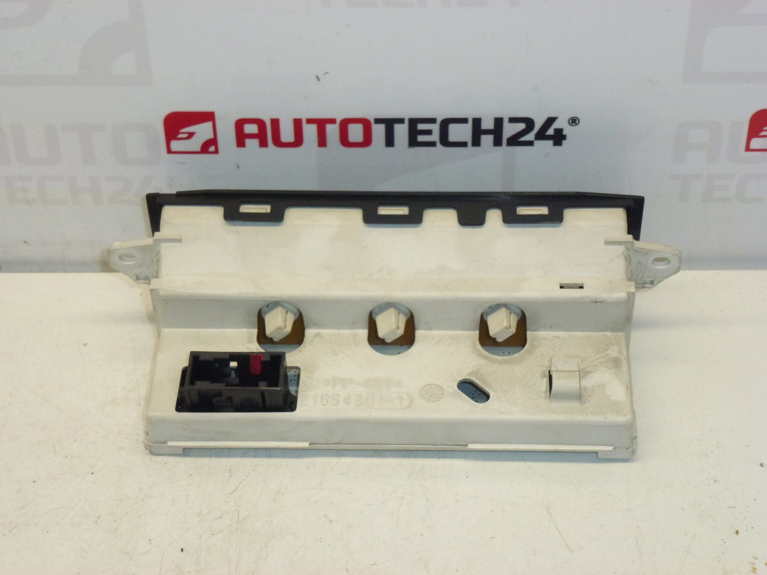 Дисплей на радиото на компютъра Citroën Peugeot 1495481077 C00 - Image 2