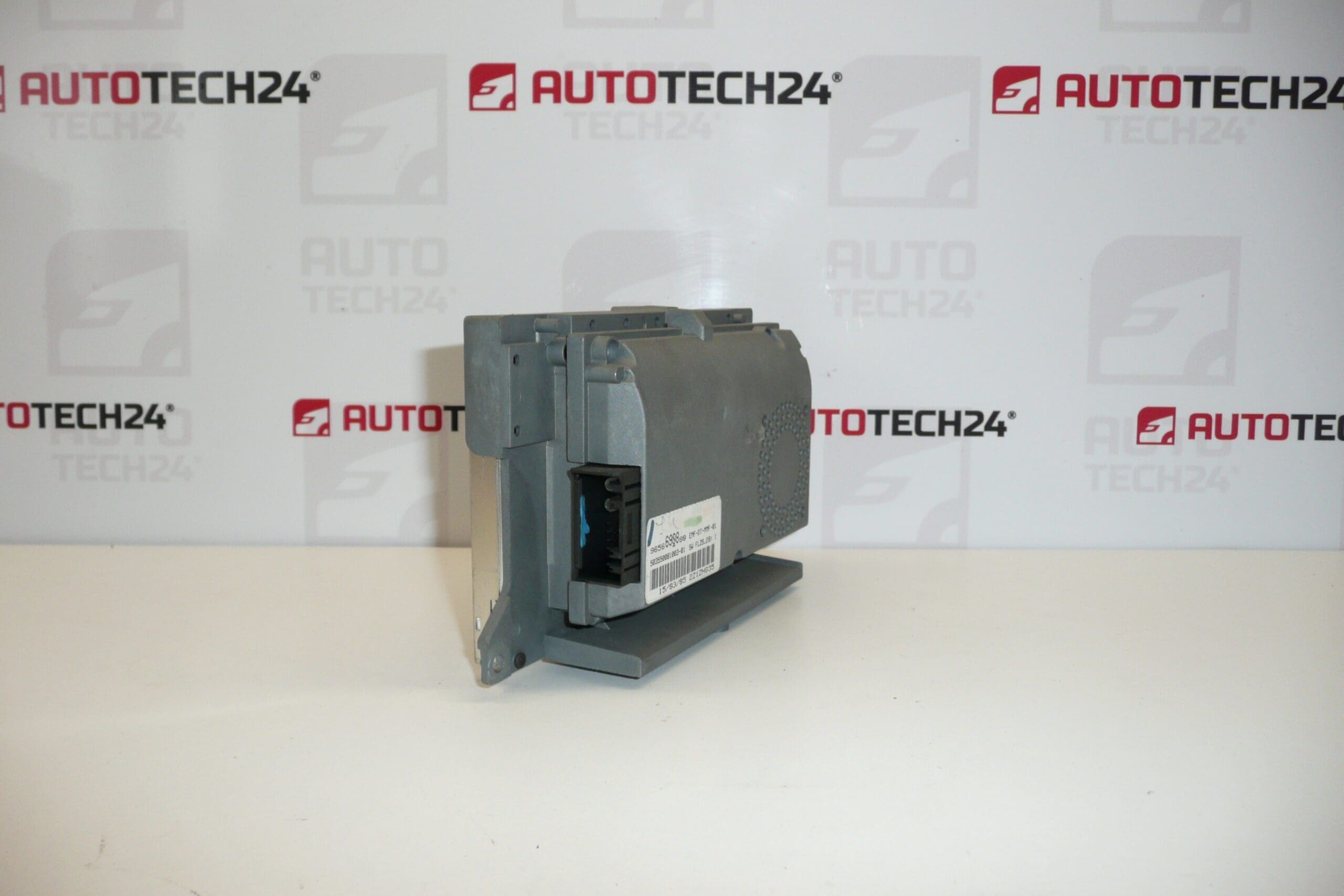 Дисплей навигация PSA Citroën Peugeot 9661552580 - Image 2