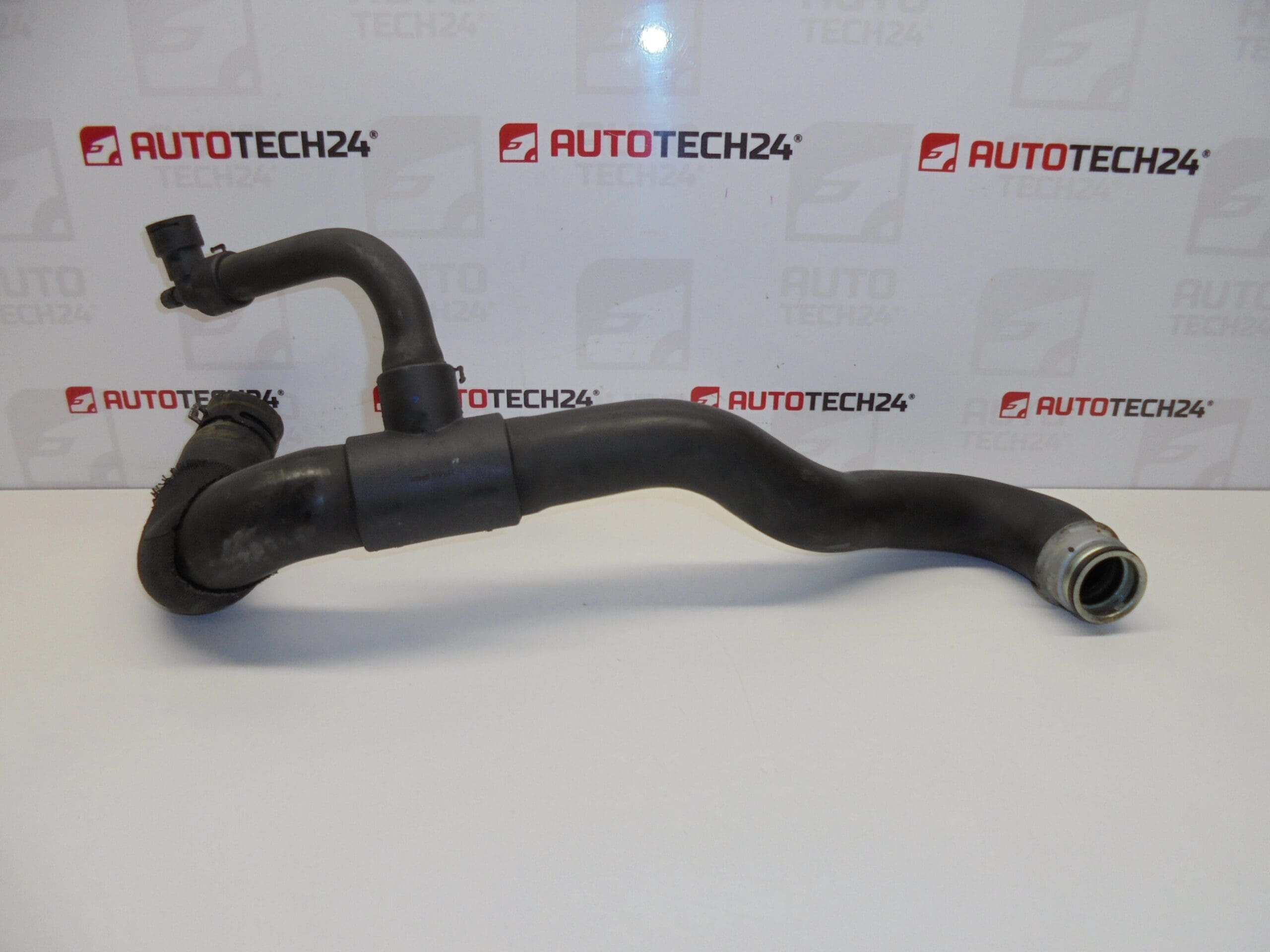 Маркуч за вода Citroën Peugeot 2.0 HDI 1351GT