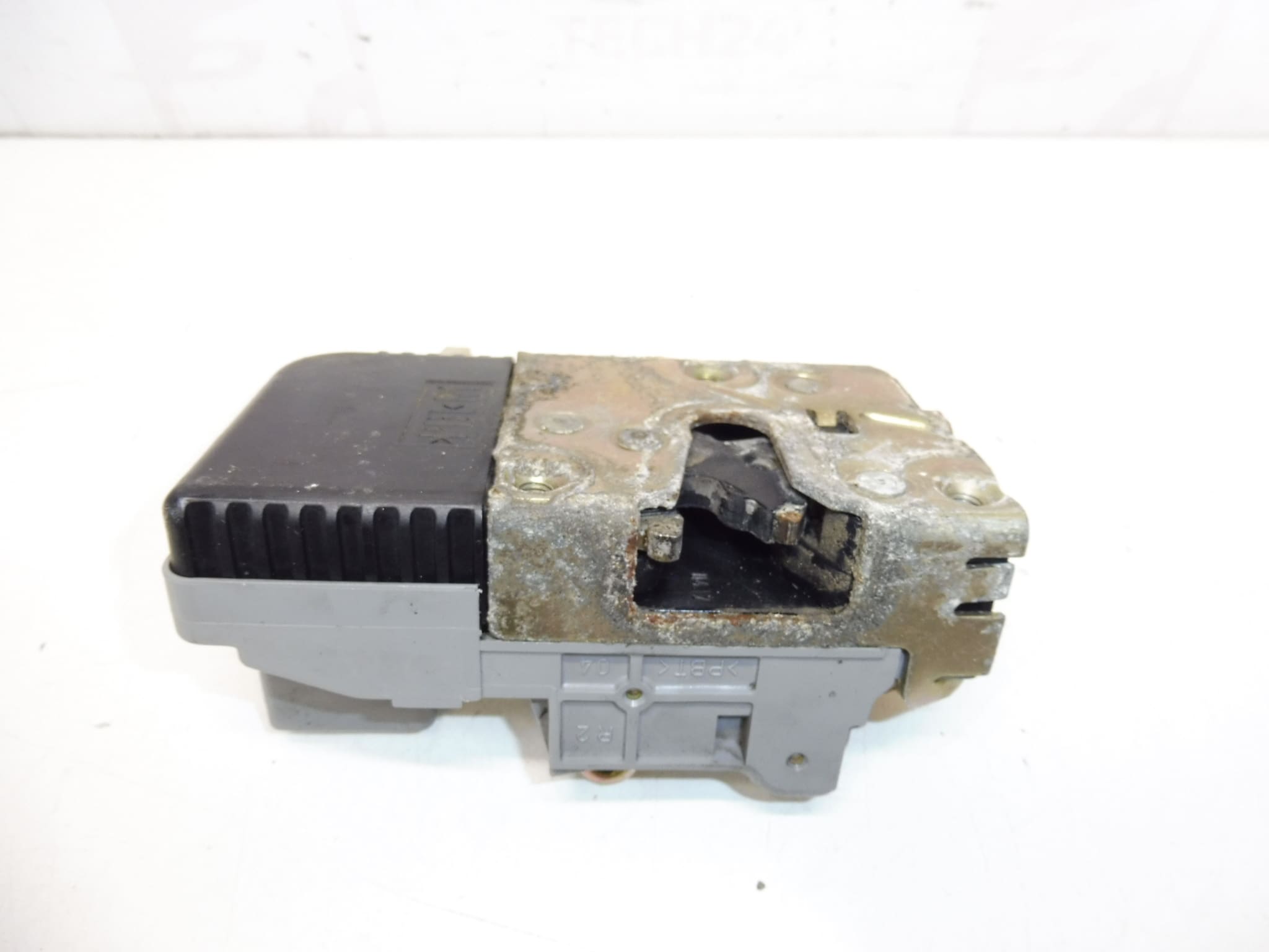 Електрическа брава за предна дясна врата на Citroën C5 I и II, код 9136J9 - Image 2