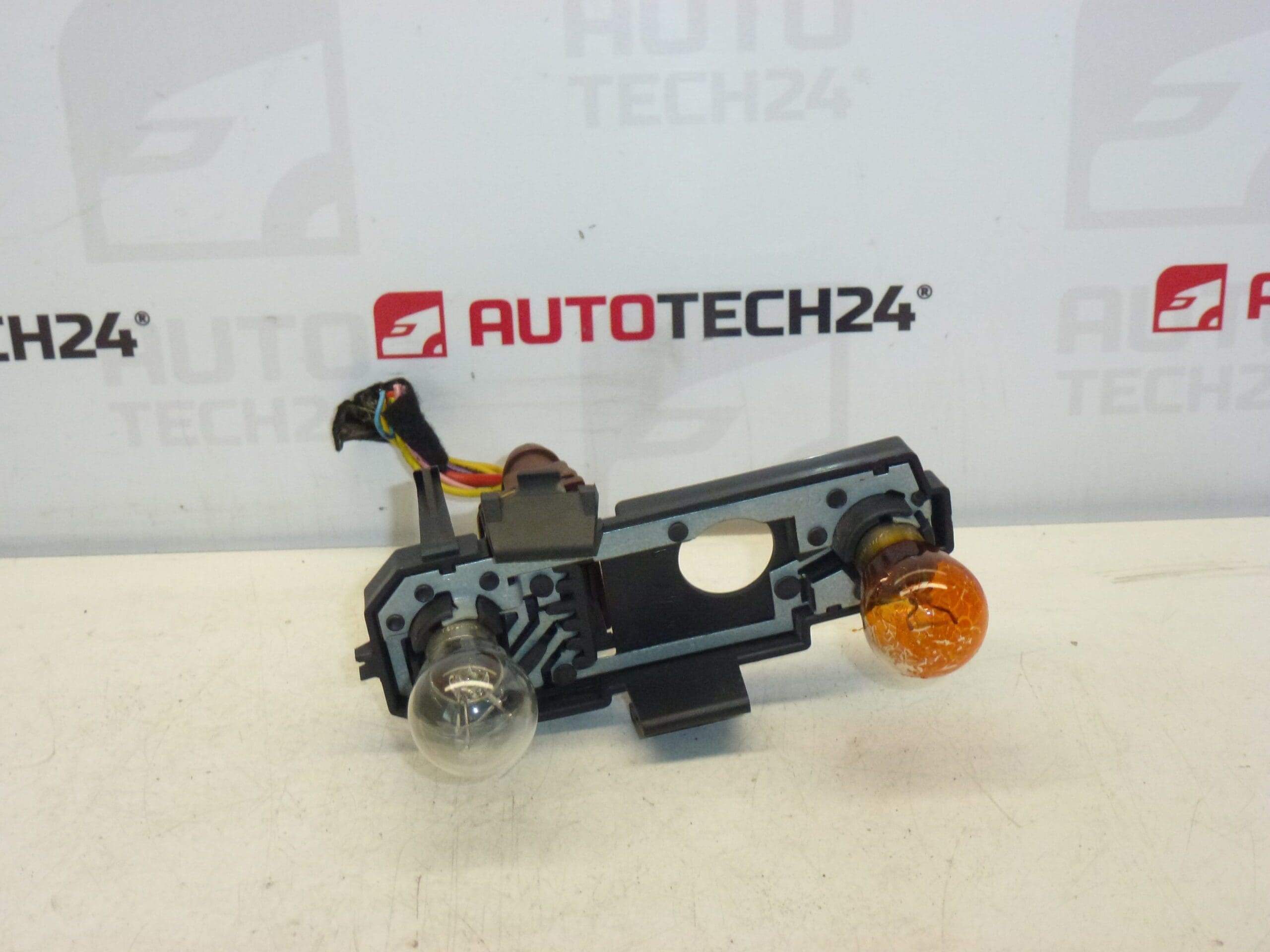 Лампа задна лява