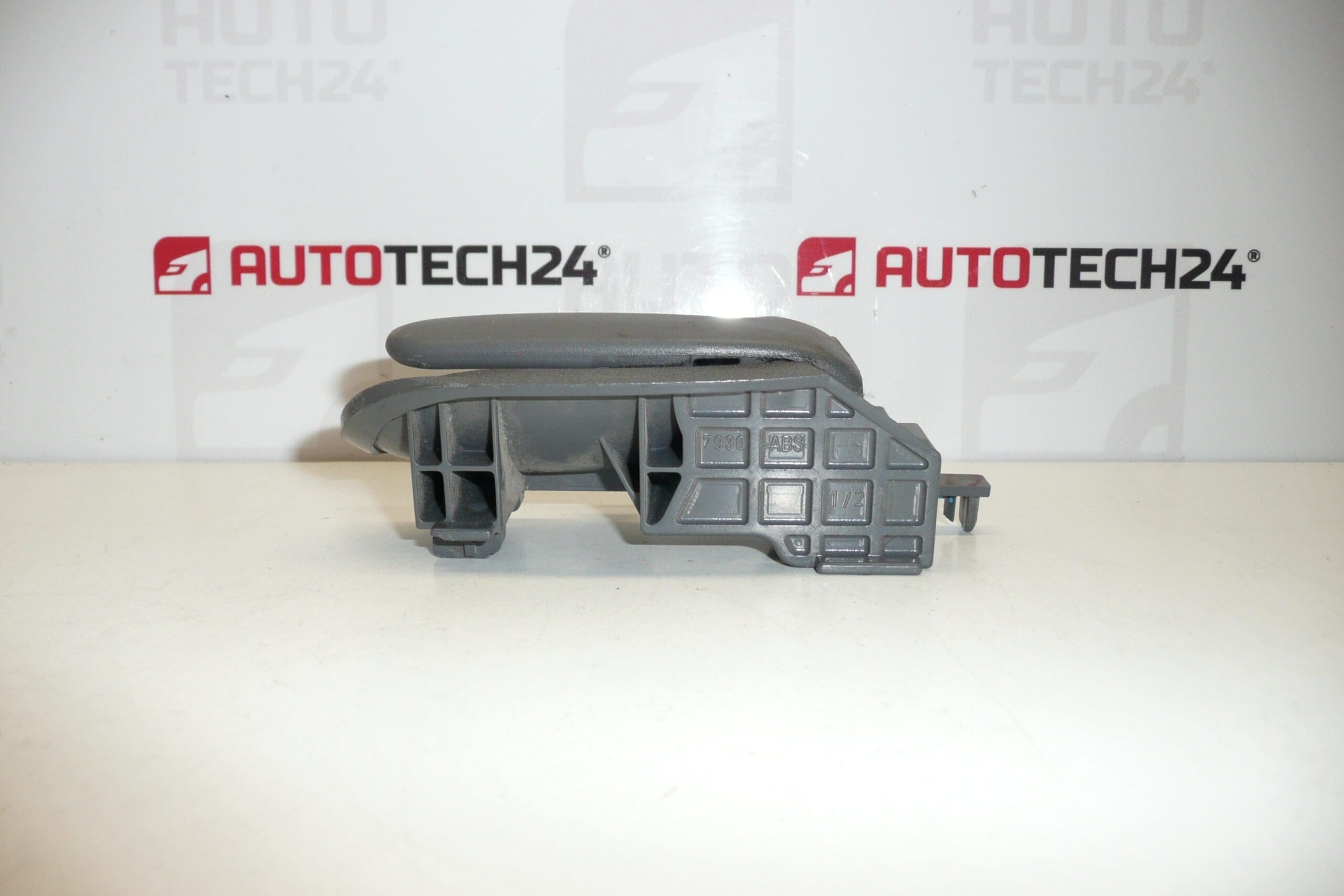 Вътрешна дясна дръжка Citroën C1 Peugeot 107 9143K8 - Image 2