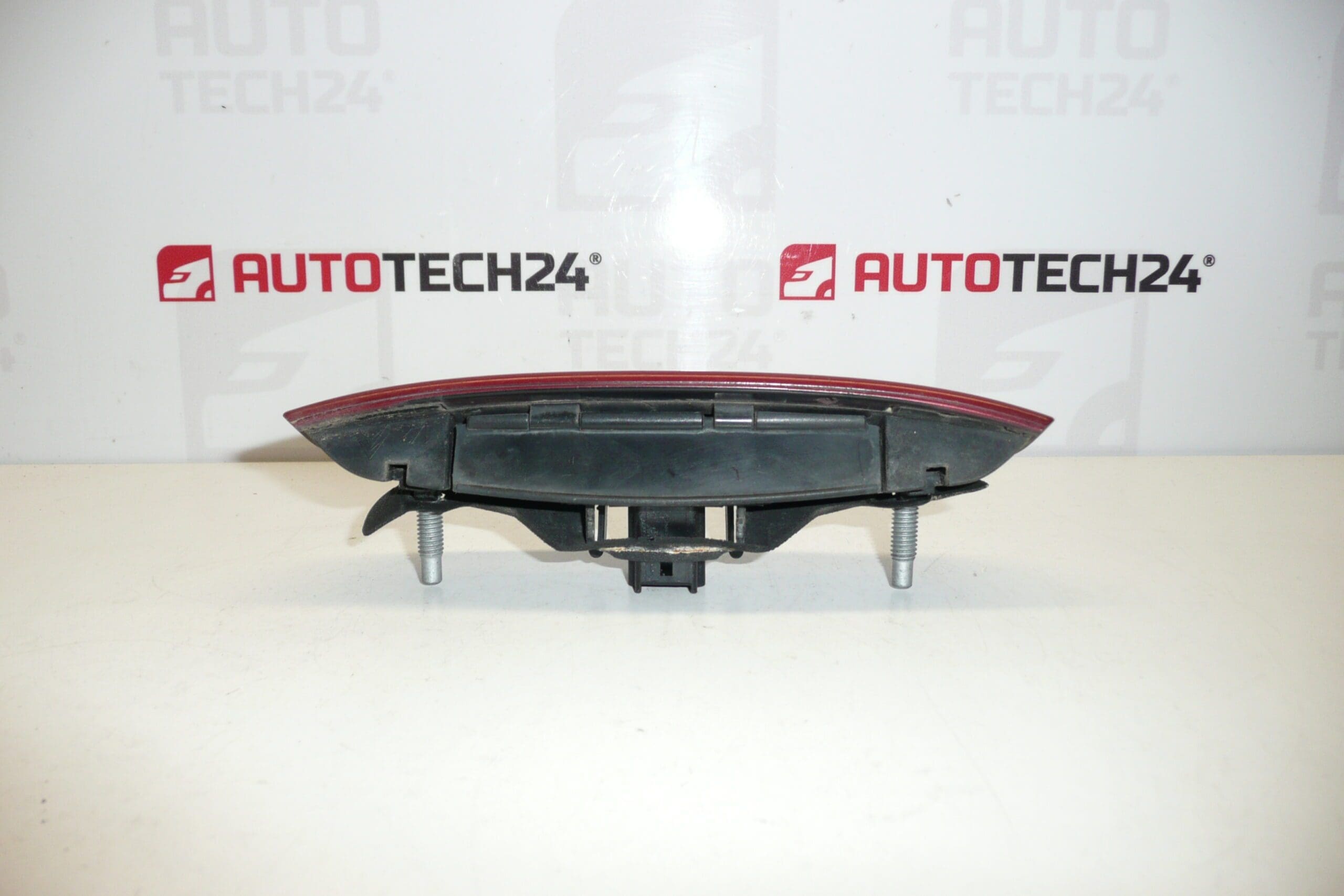 Дръжка за капак Citroën C4 C5 II червена 9649858777