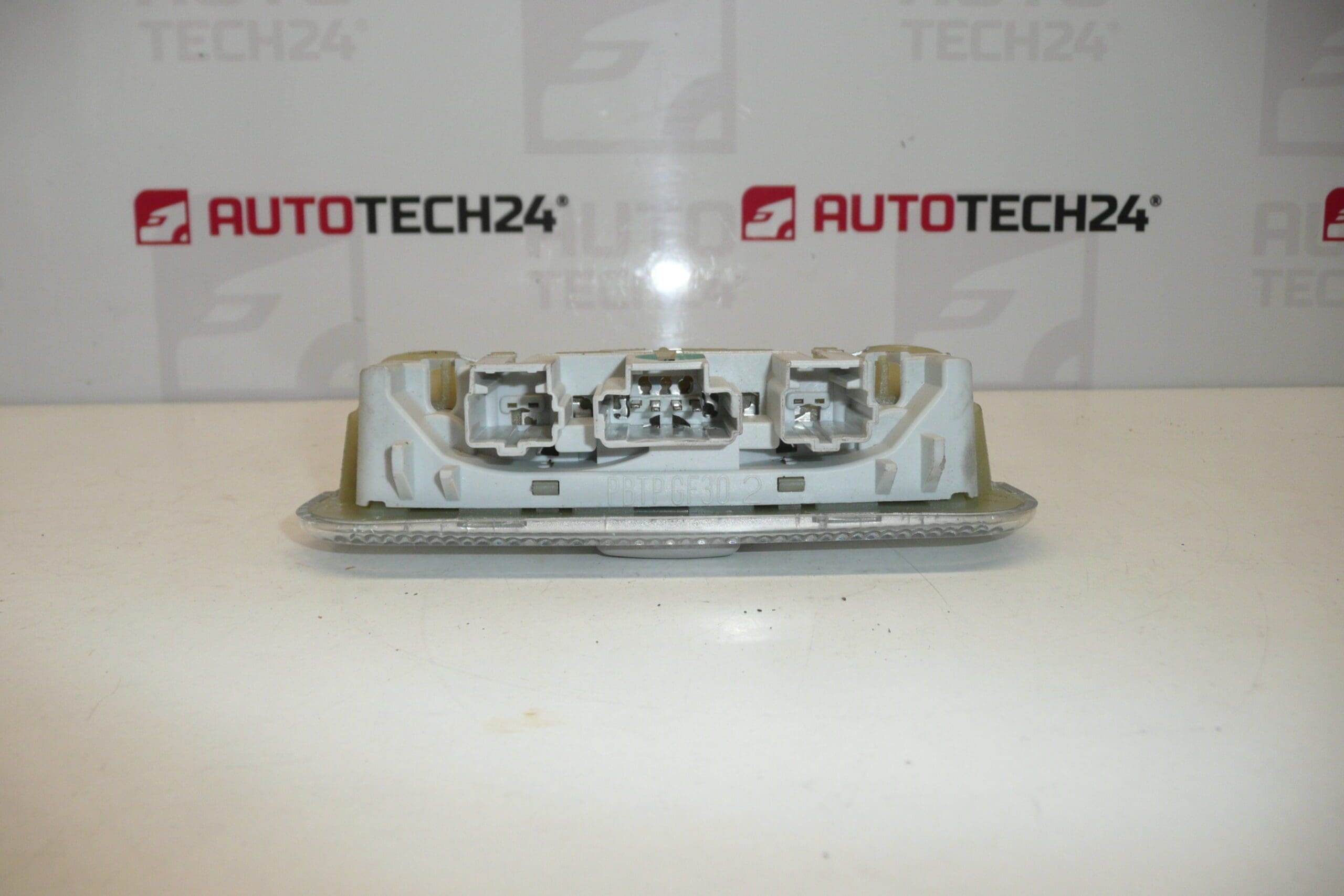 Вътрешно осветление Citroën Peugeot 6362N4