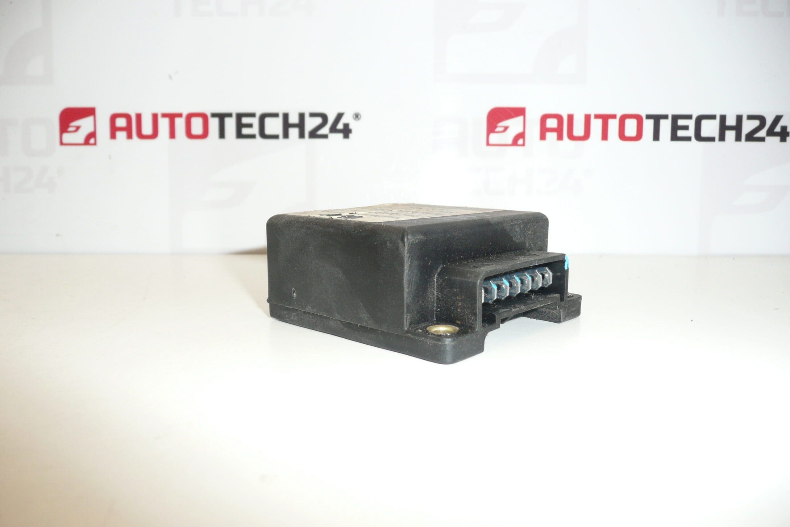 Термостат за климатик Valeo 73410602 6461A4