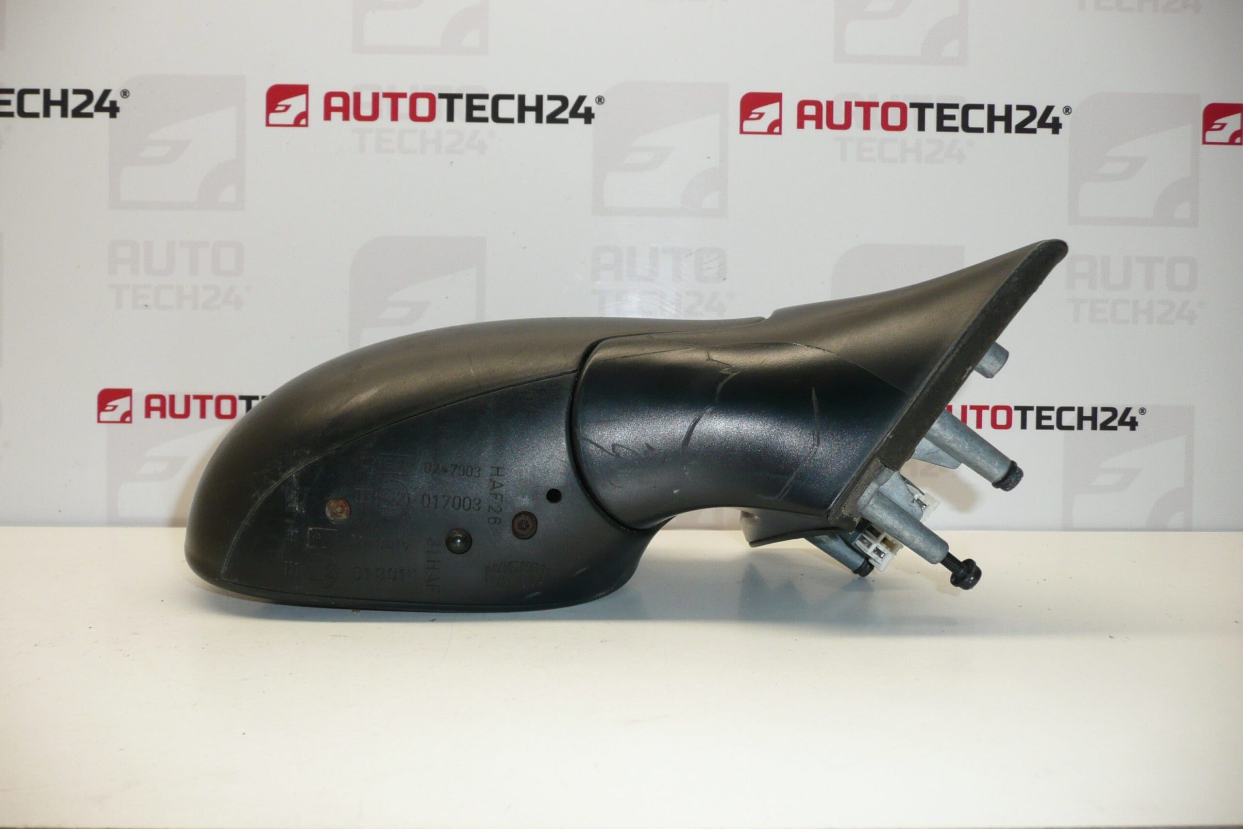 Дясно огледало Citroën Xsara Picasso 8149F8