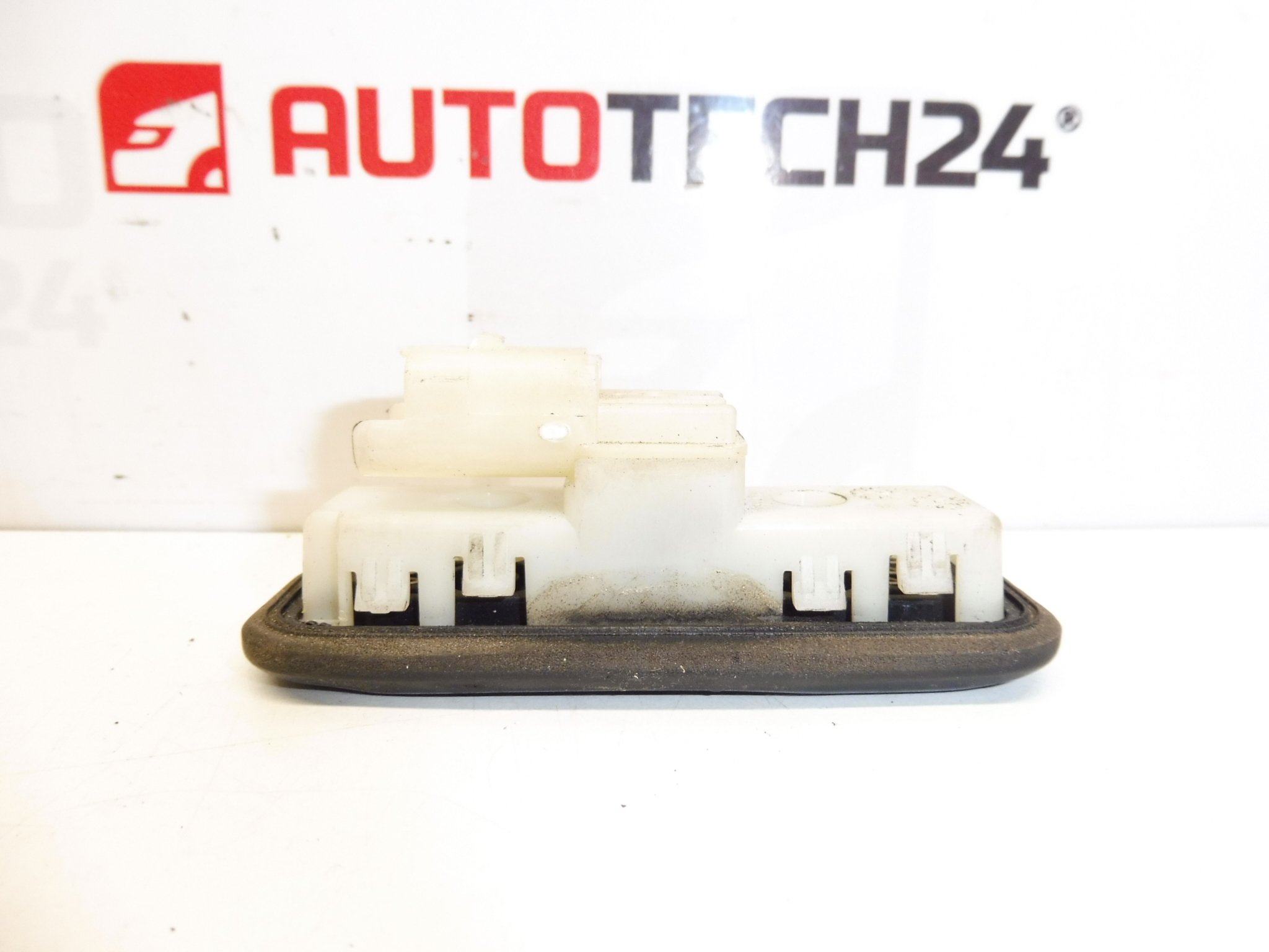 Citroën Peugeot 6490R3 управление за отваряне на задната врата