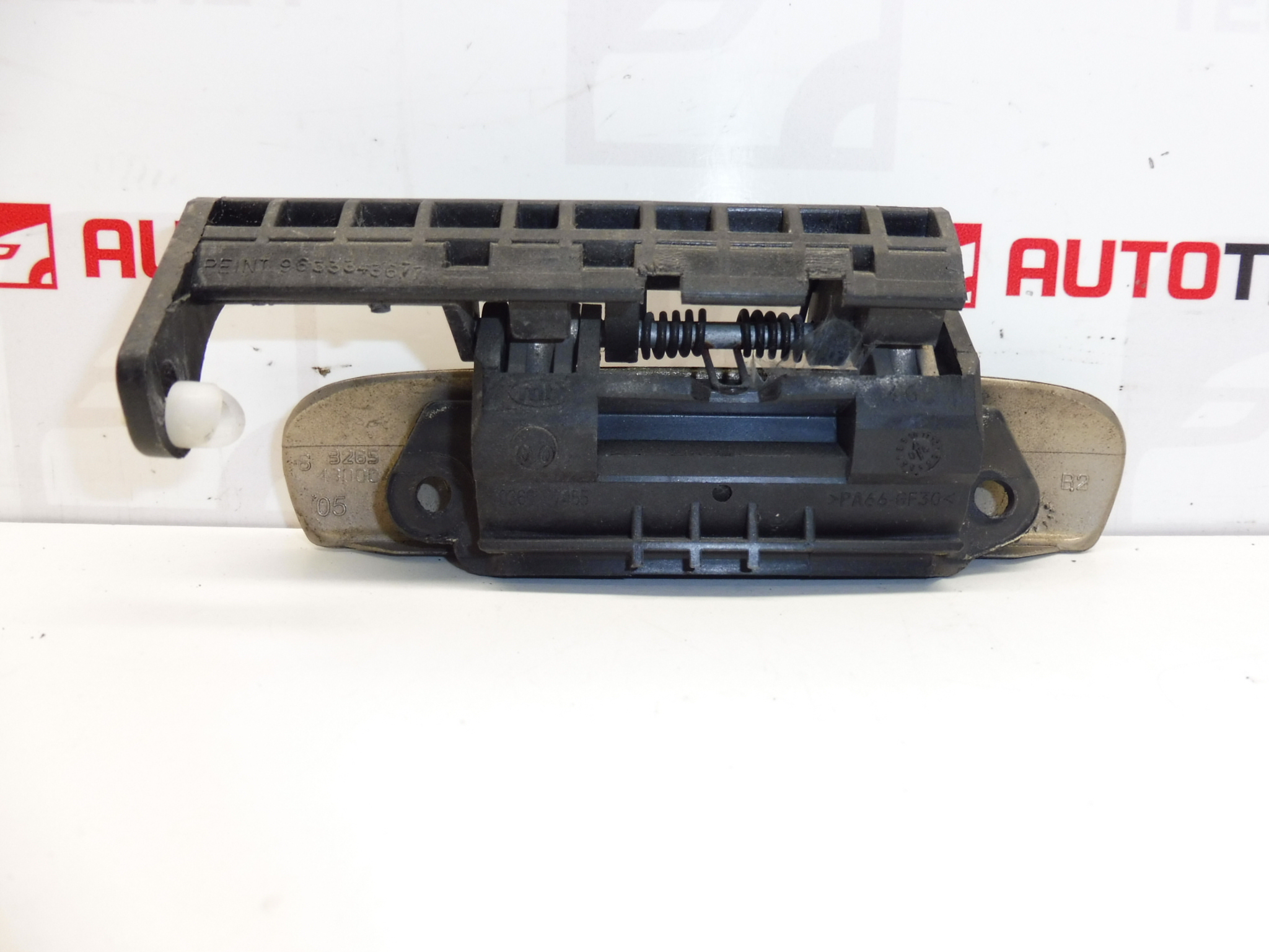 Лява дръжка Citroën Xsara Picasso KDDC 9101R8