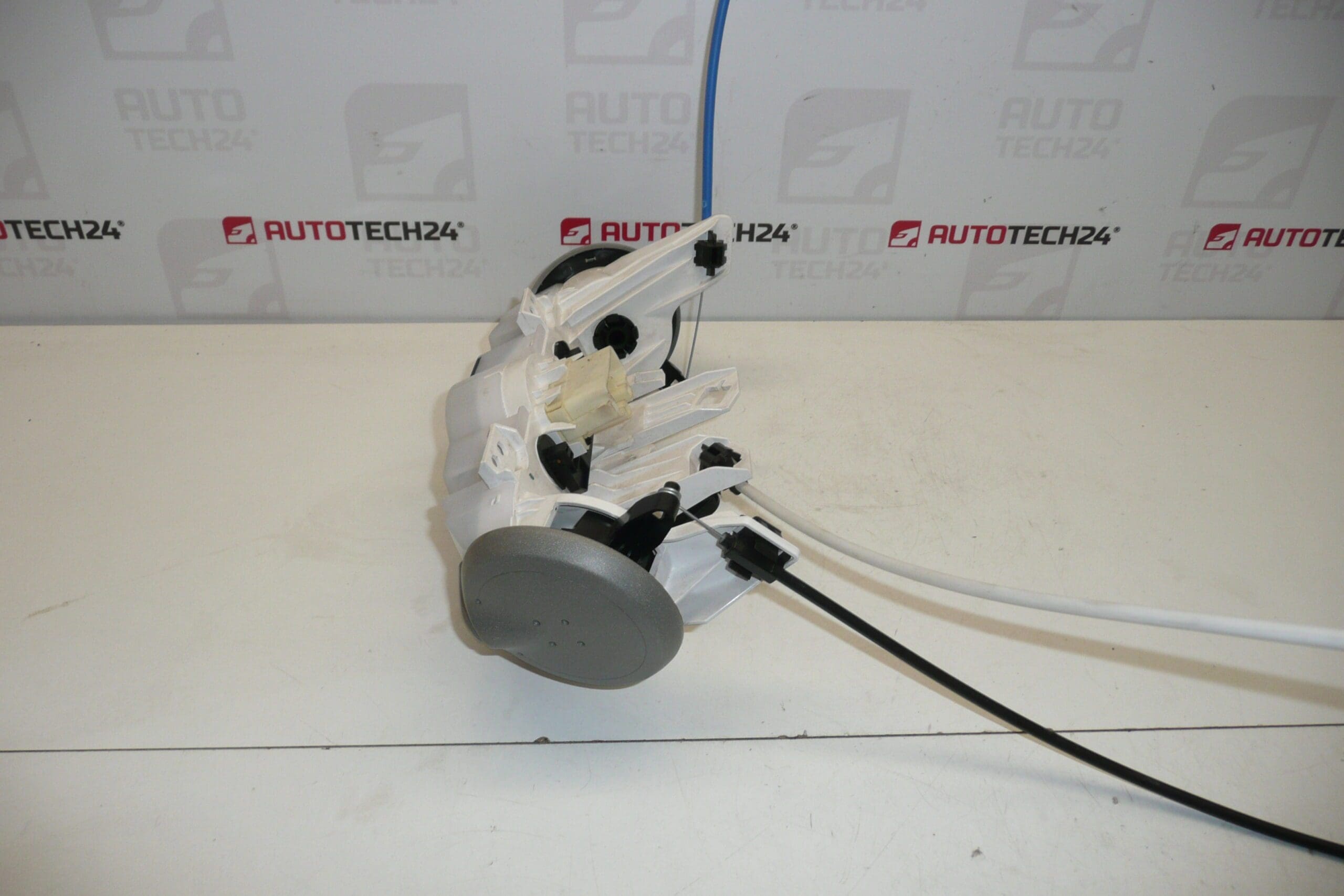 Контрол на климатика с Citroën Peugeot 55900-040