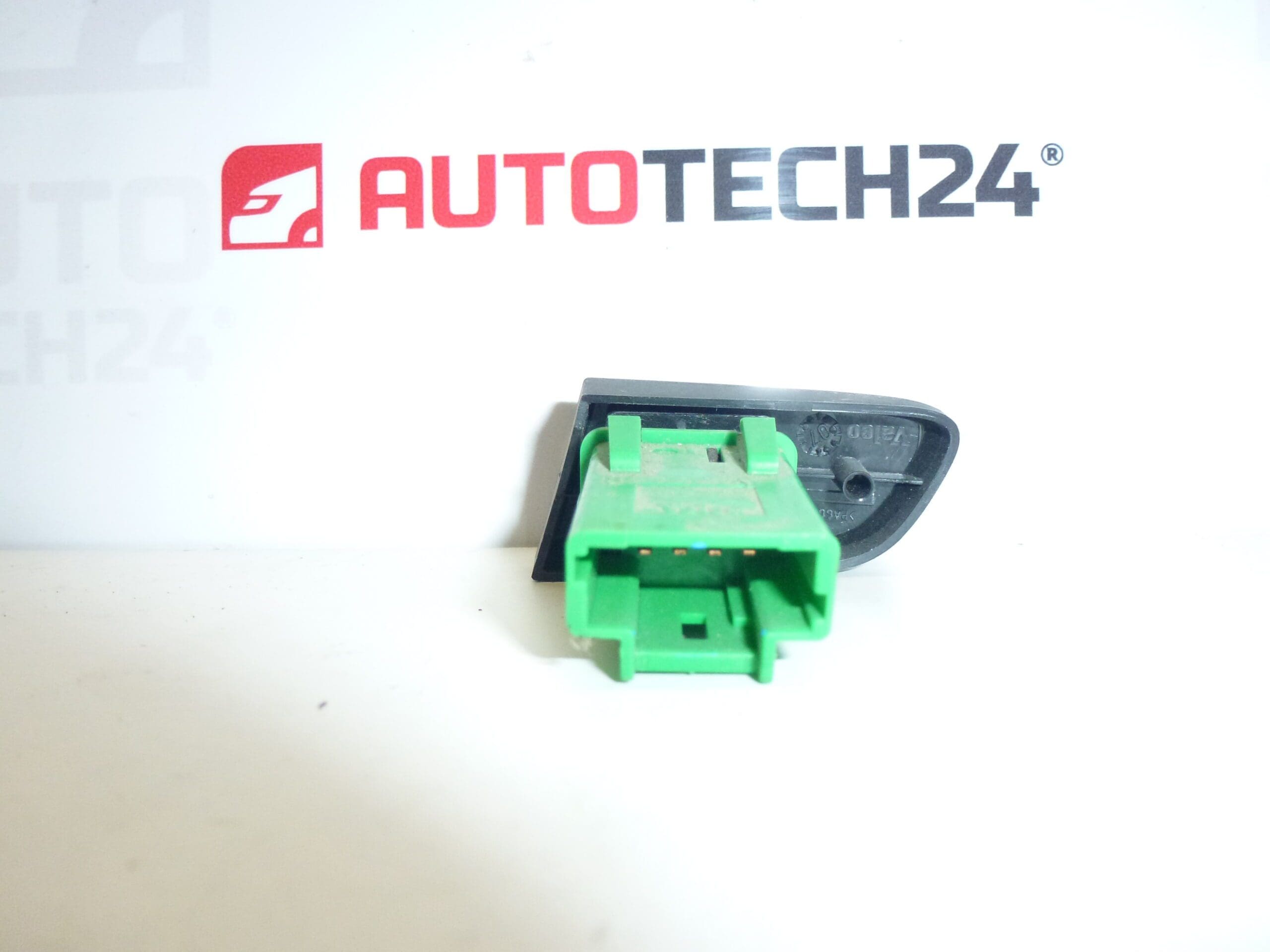 Оригинален Citroën C1 Peugeot 107 84790-0H010 654612