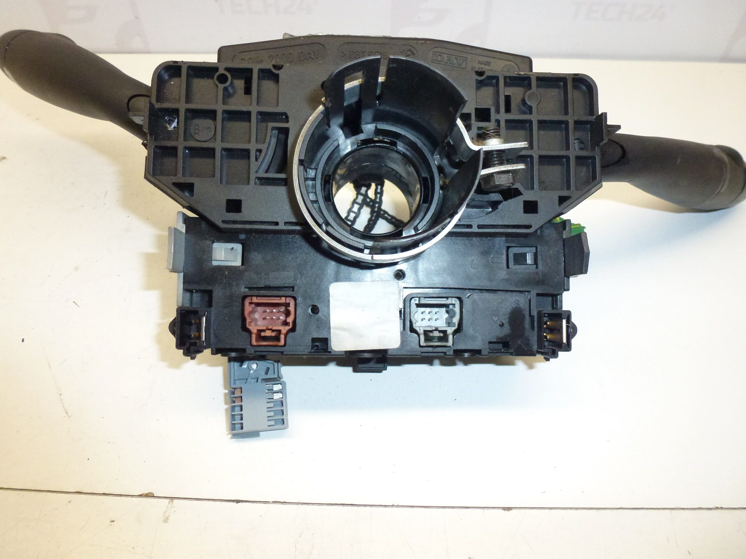 Драйвери за Citroën Peugeot 96605680XT 6239Q2