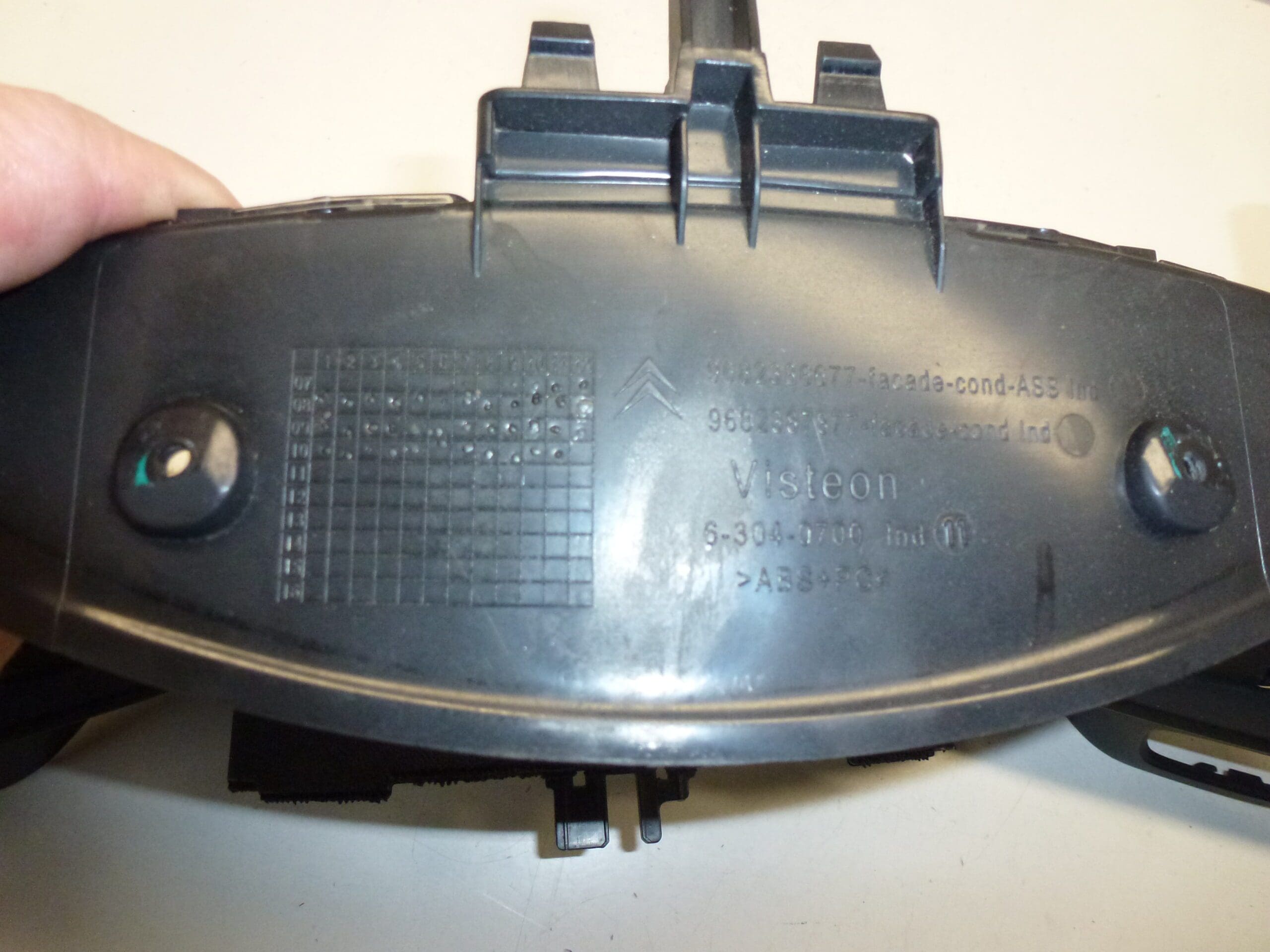 Решетка за скоростомер Citroën C5 X7 9682386677 9682425477 9682425577