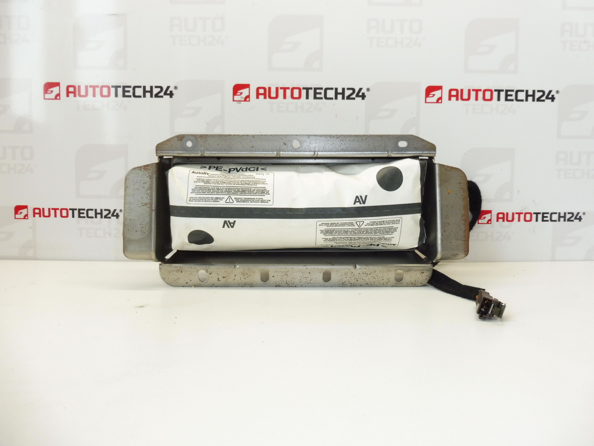 Предна дясна въздушна възглавница Peugeot 607 9629440880 8216E5