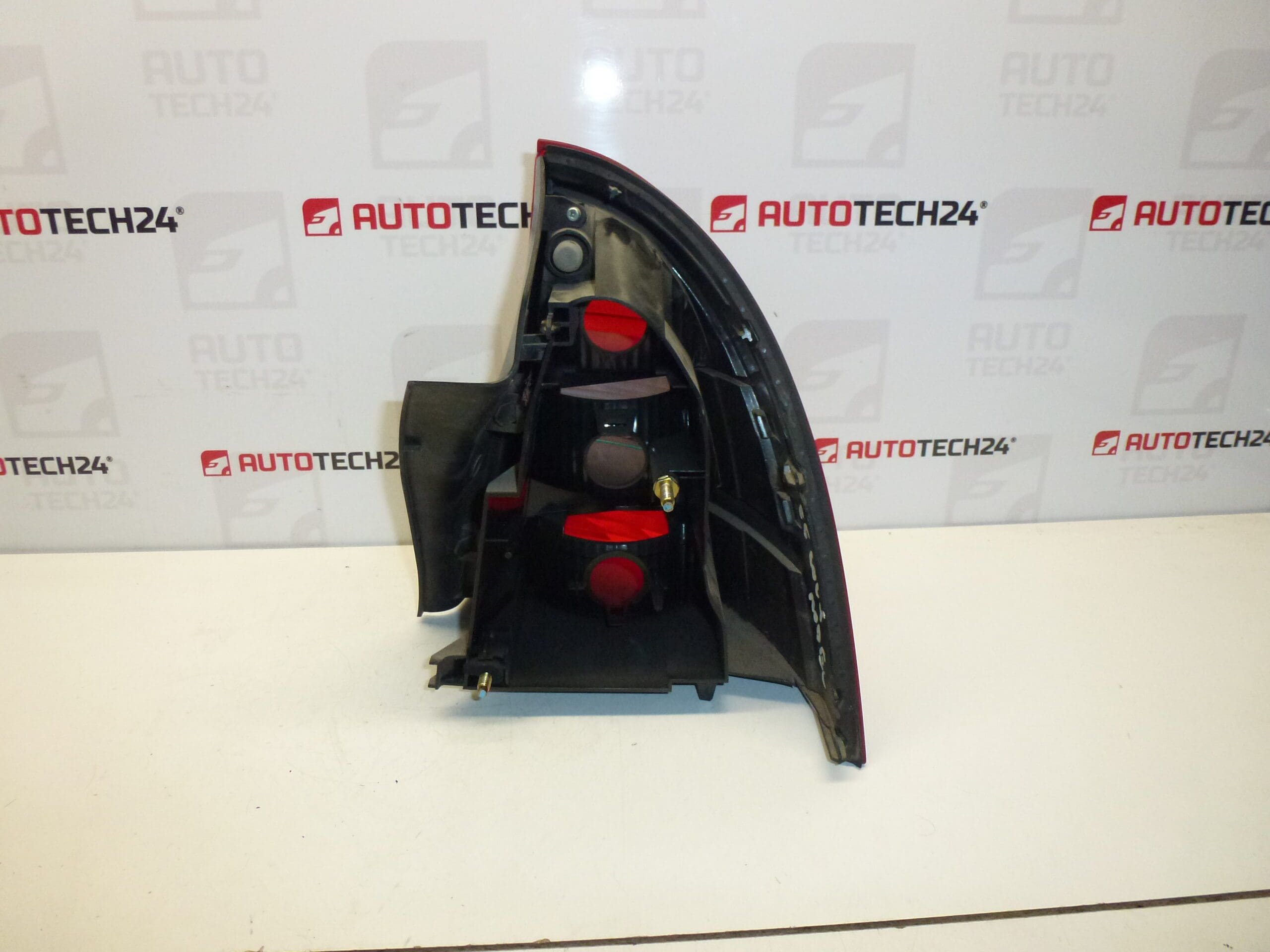 Фар заден ляв външен Citroën C5 II 89032697 6350V3