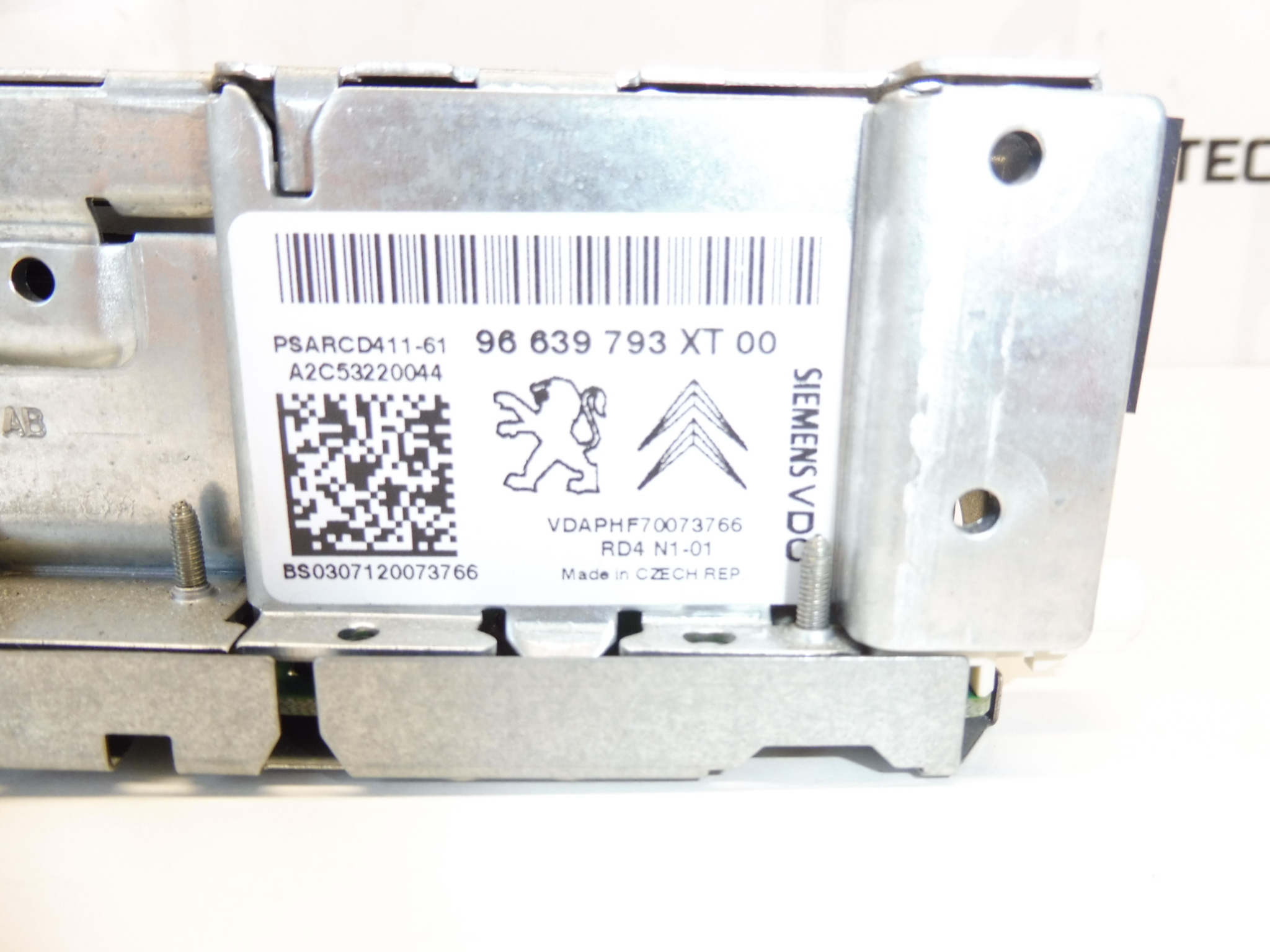 Авто радио CD Citroën Peugeot 96639793XT 16077504XT