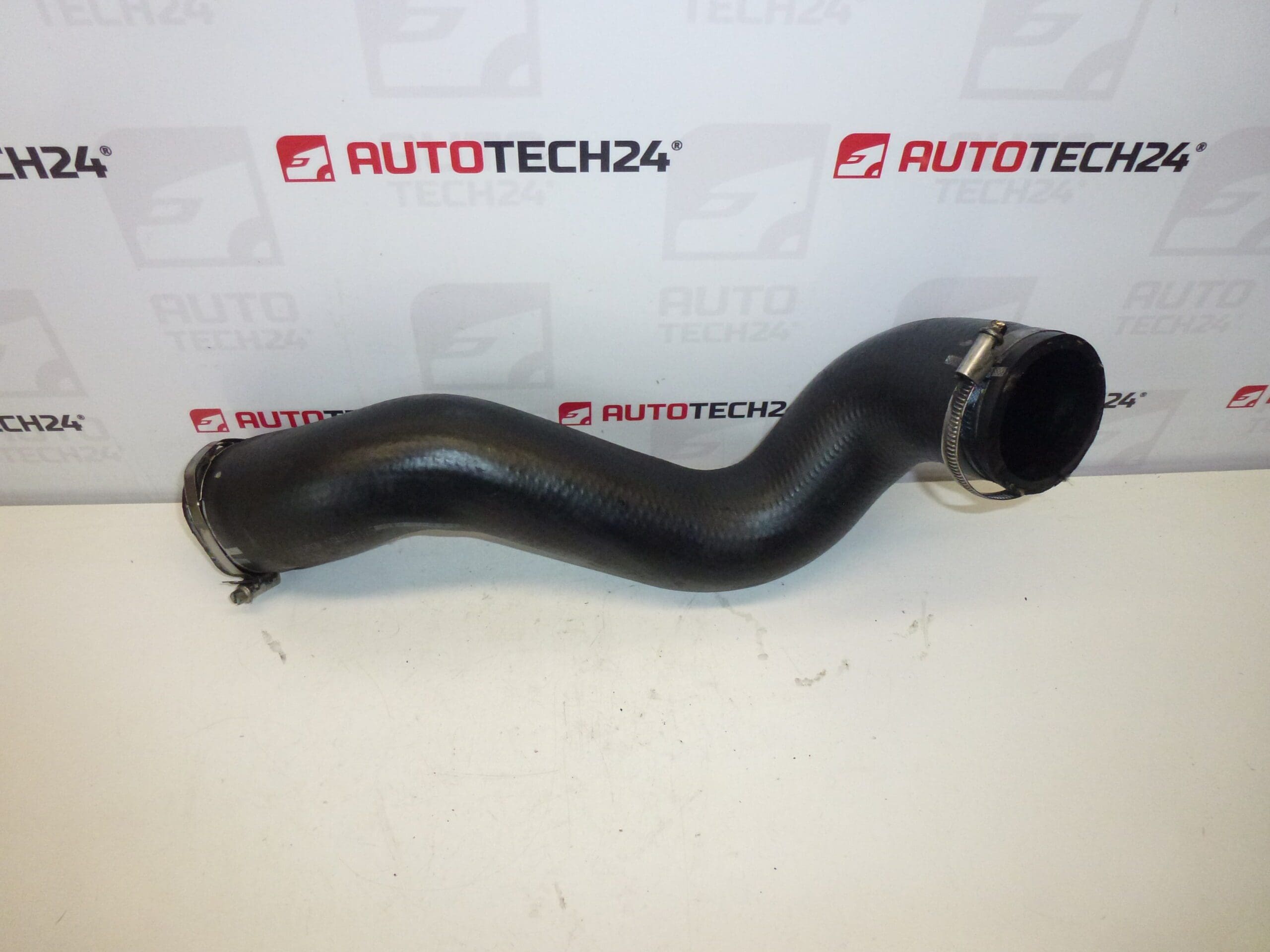 Маркуч за турбо Citroën Peugeot 2.2 HDI 0382S2