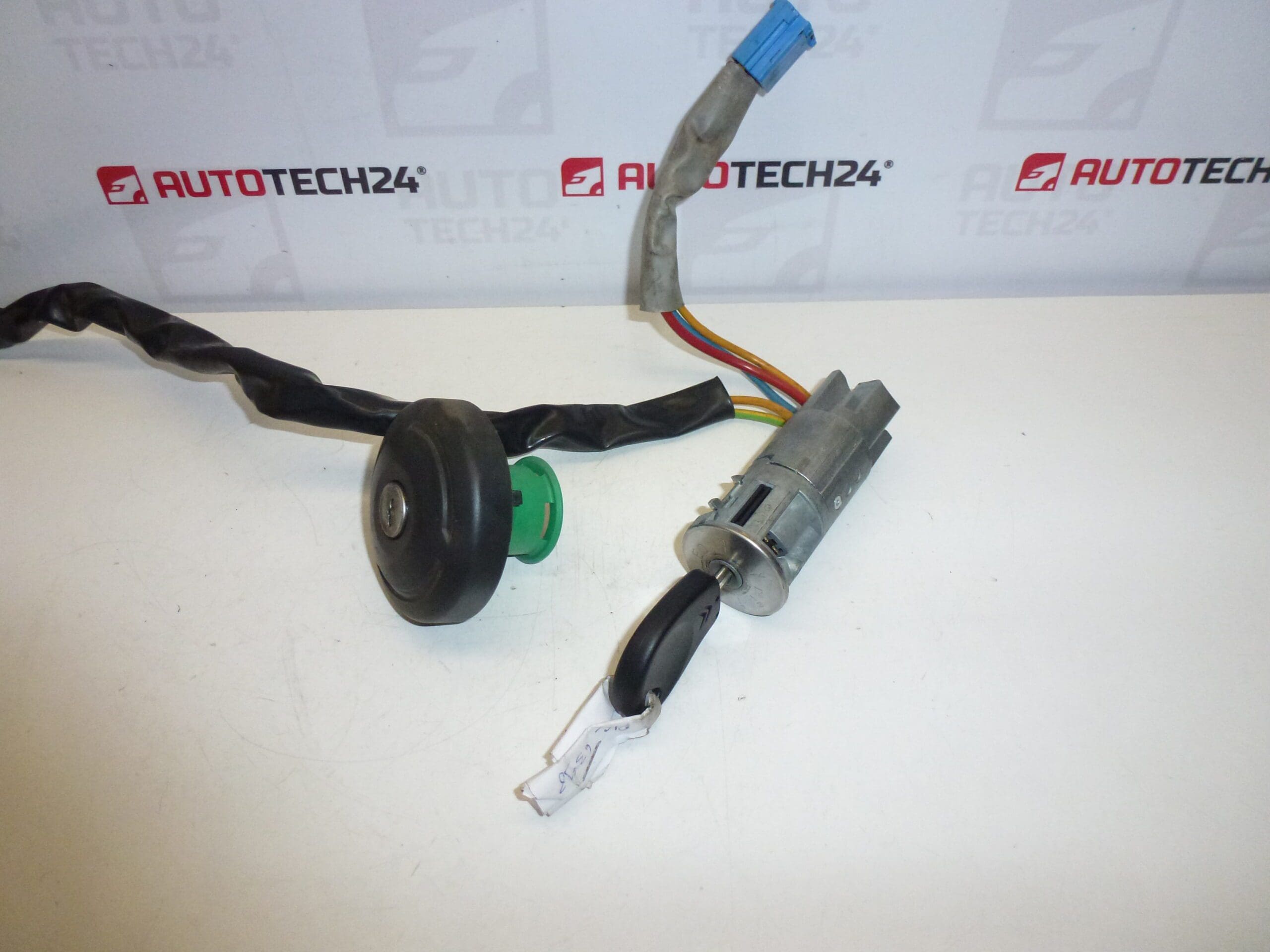 Кутия с един ключ Citroën Xsara Picasso 4162HK