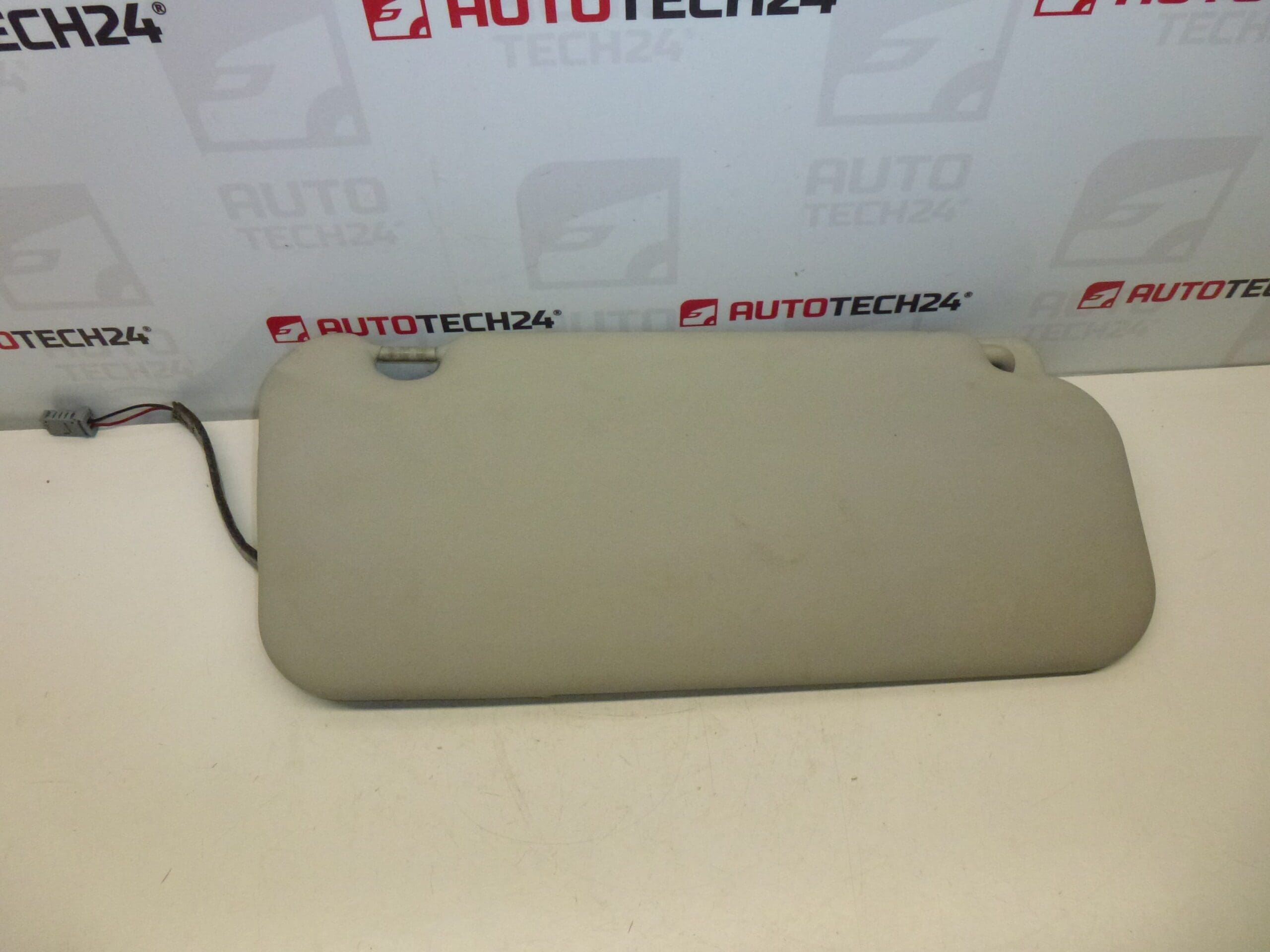 Шофьорски сенник Citroën Peugeot 8143NA