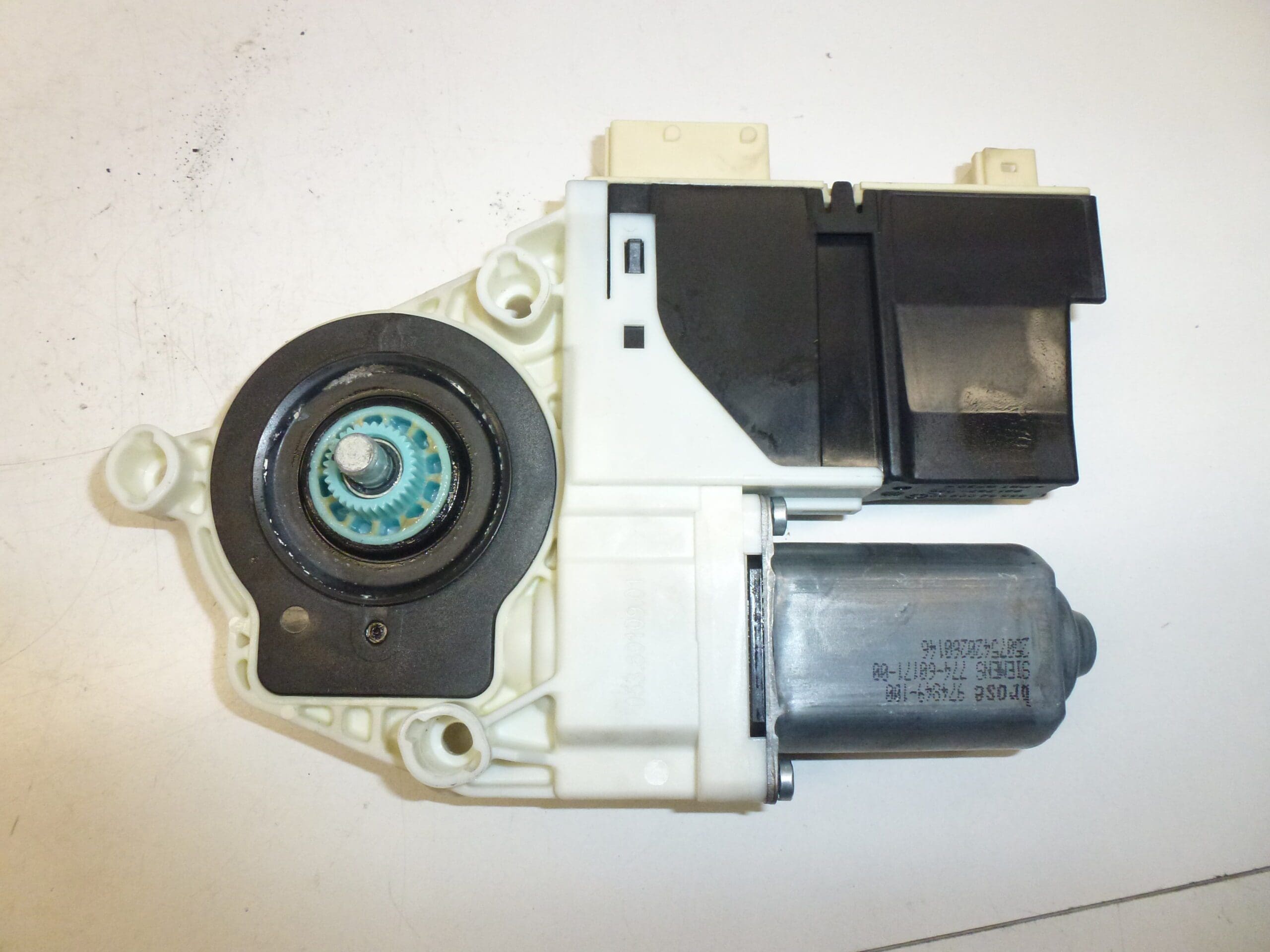 Peugeot 307 CC 9221CL моторче предно ляво стъкло