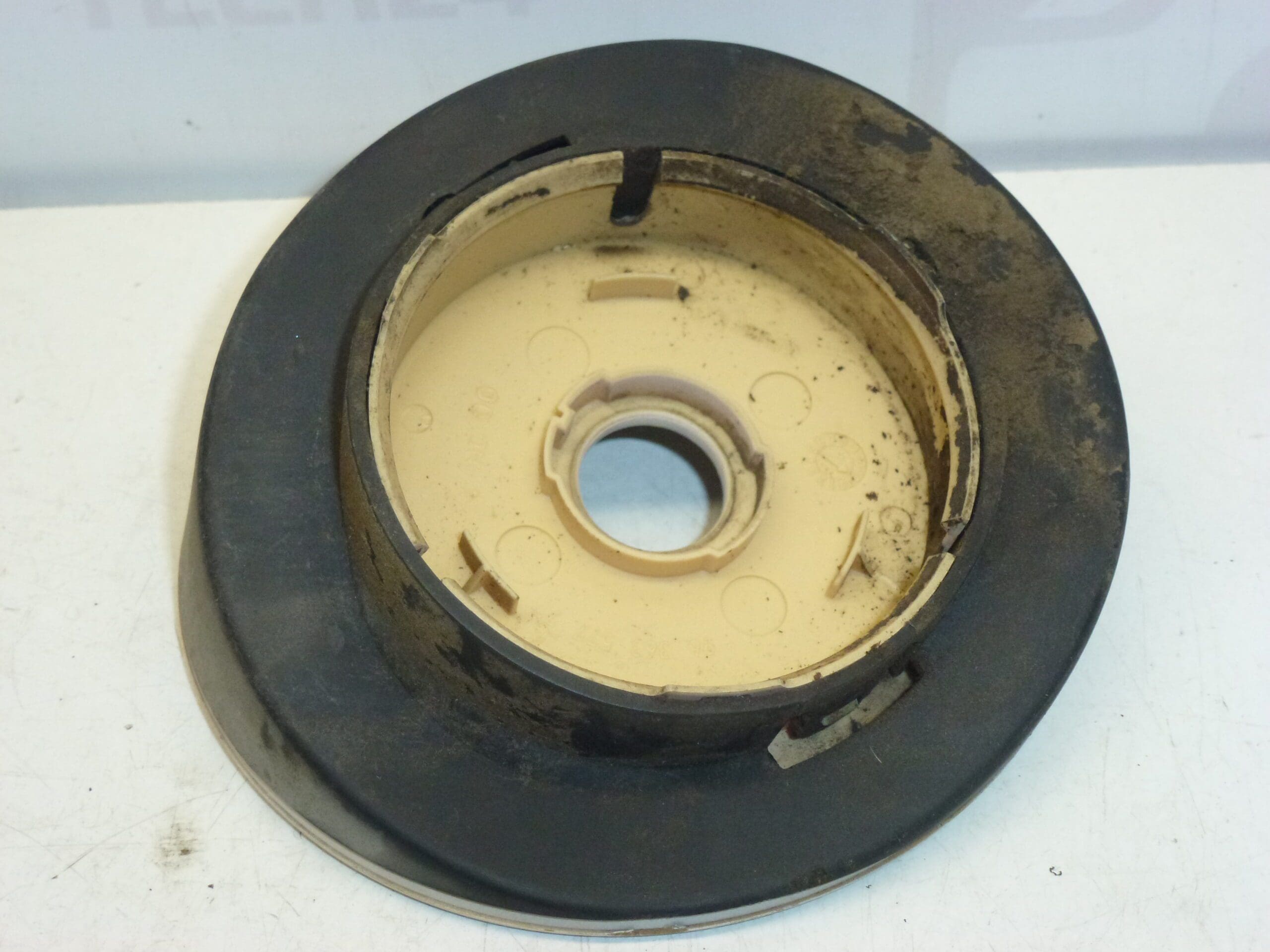 Капачка за резервоар Citroën Berlingo Peugeot Partner 9636357777 EWP