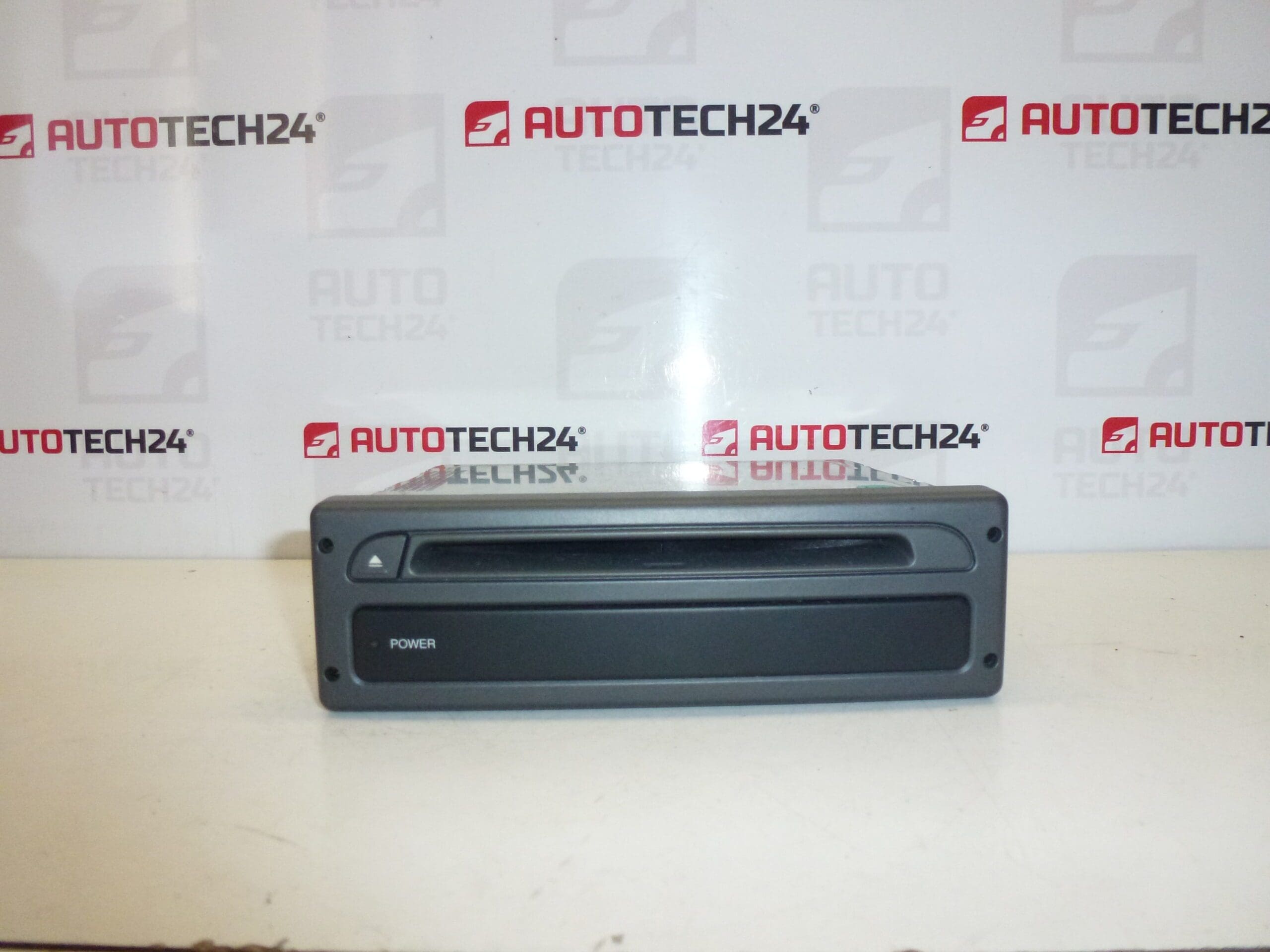 Четец за навигация Citroën Peugeot 9644987380