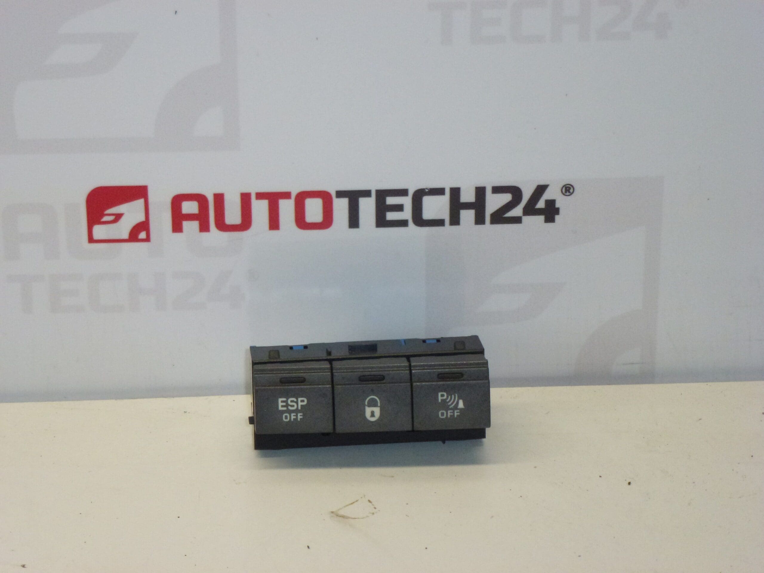 Превключвател ESP, PDC, централен Citroën C5 II 96498317YW 6554JF