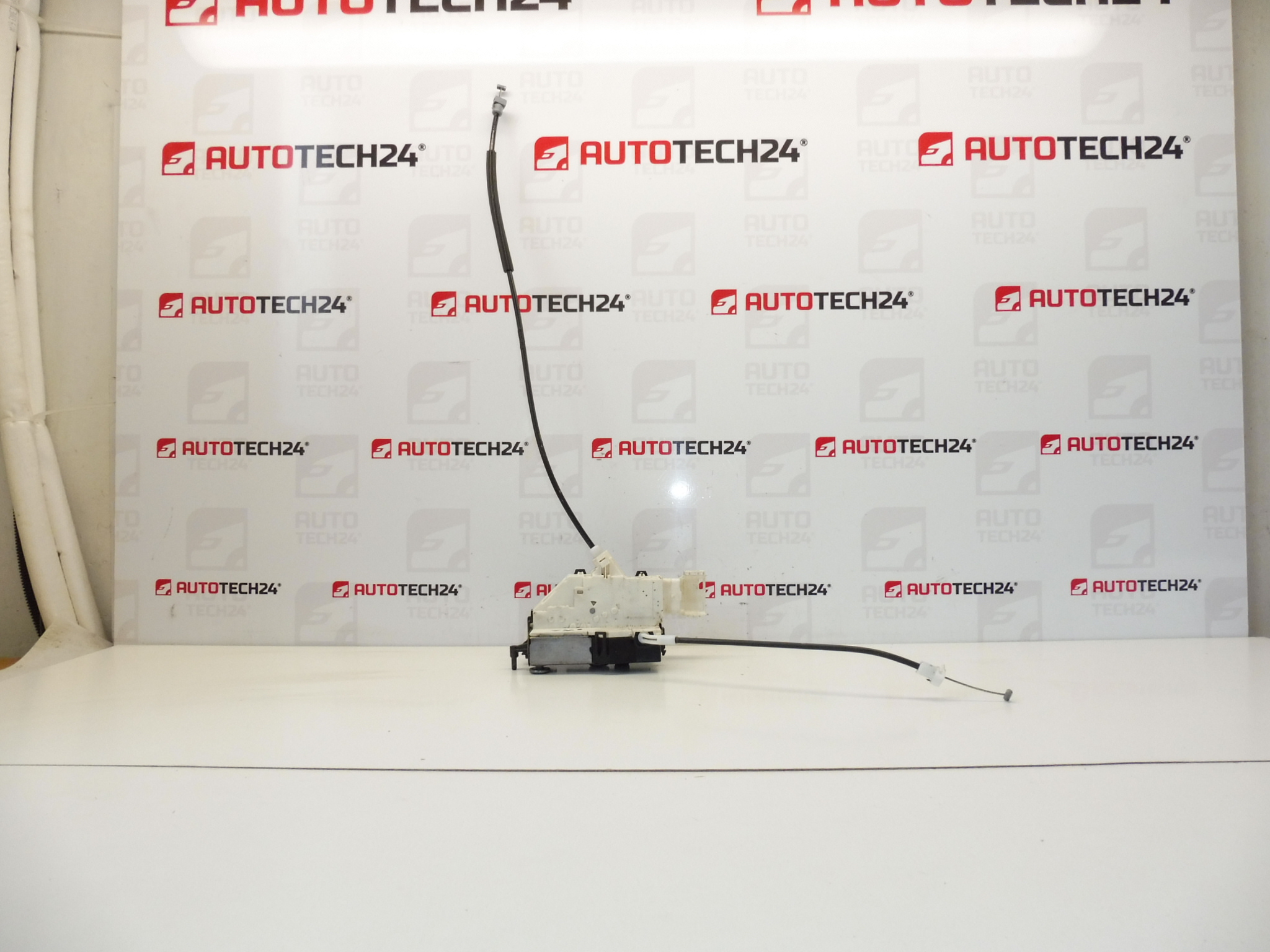 Peugeot 407 дясна брава 9683417780 9136FE