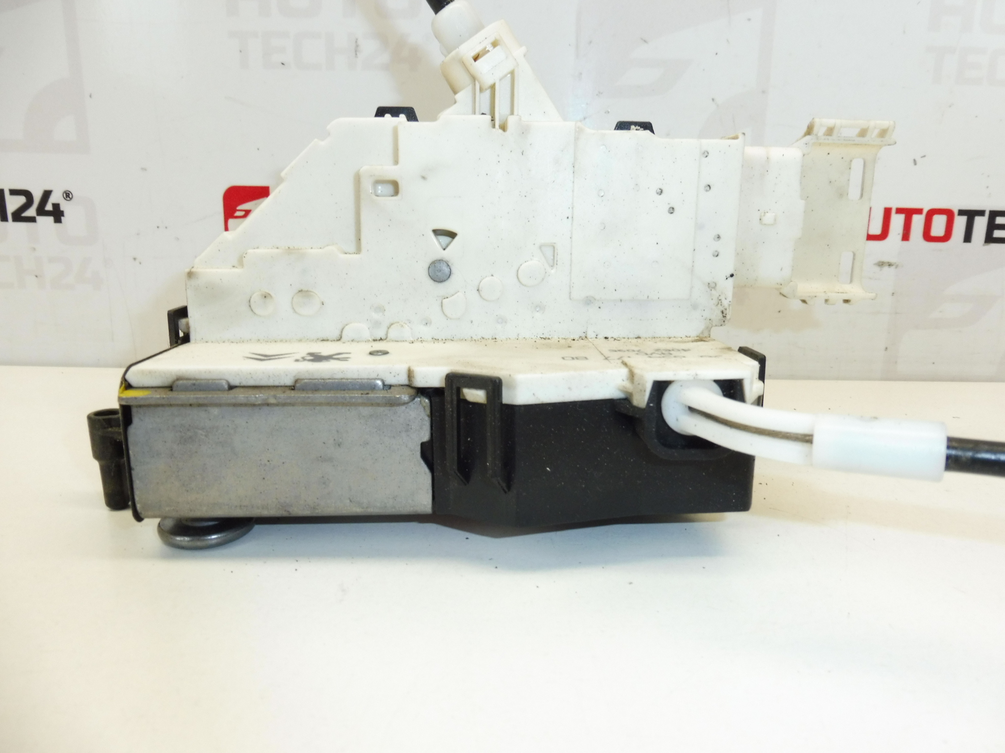 Peugeot 407 дясна брава 9683417780 9136FE