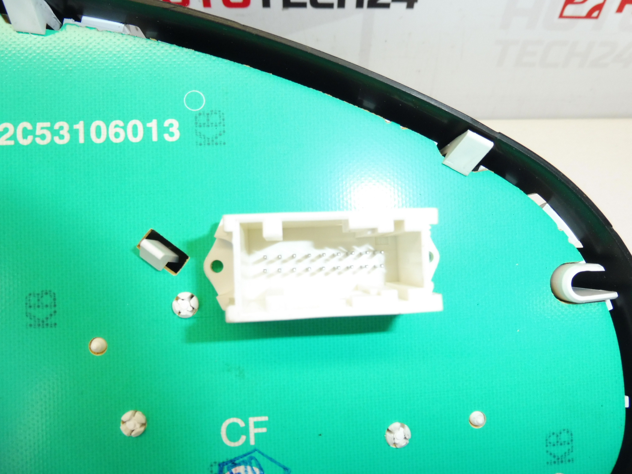 Скоростомер Peugeot 407 171 хил. км 9658138080 6106V8