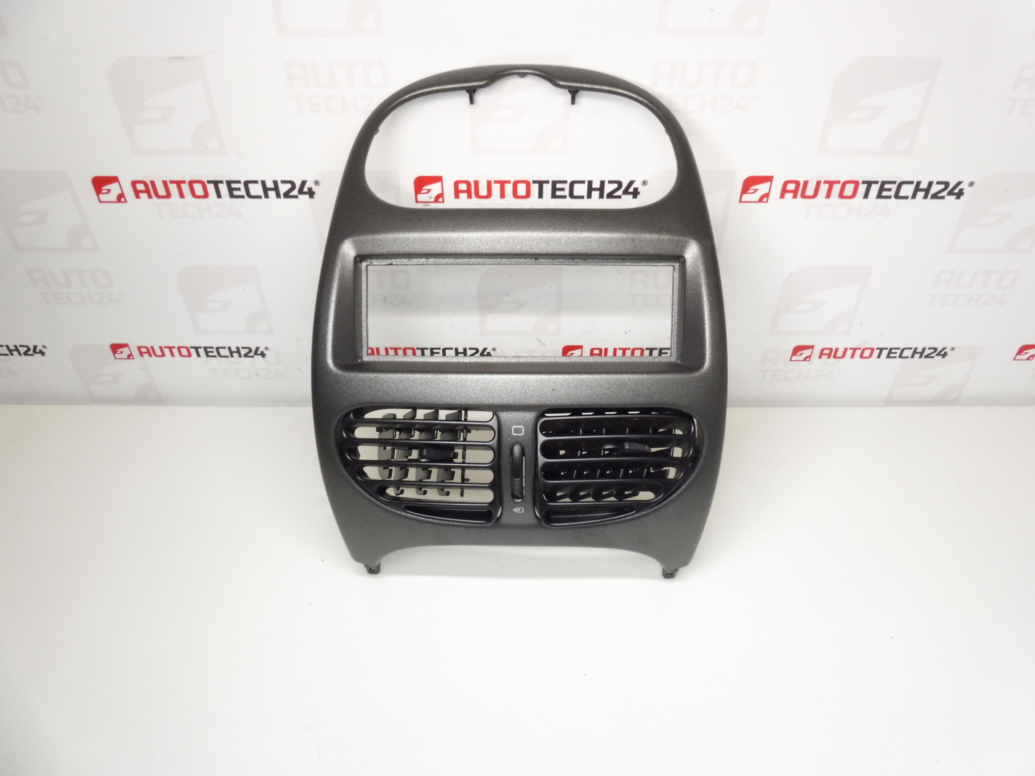 Рамка за радио пежо 206 с вентилатори 8211C5