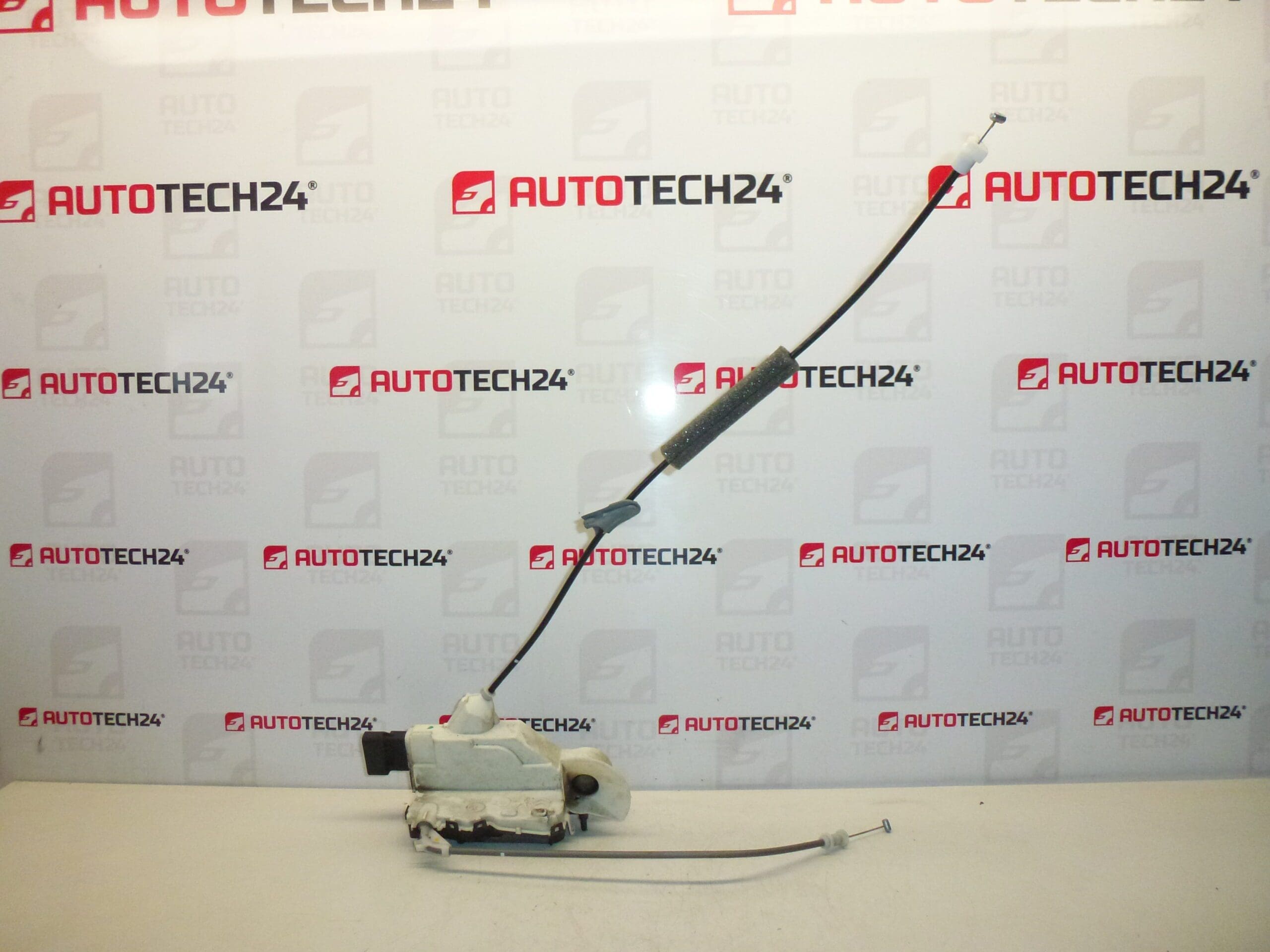 Left Pront Door Lock Citroën Peugeot 9675505180 755051