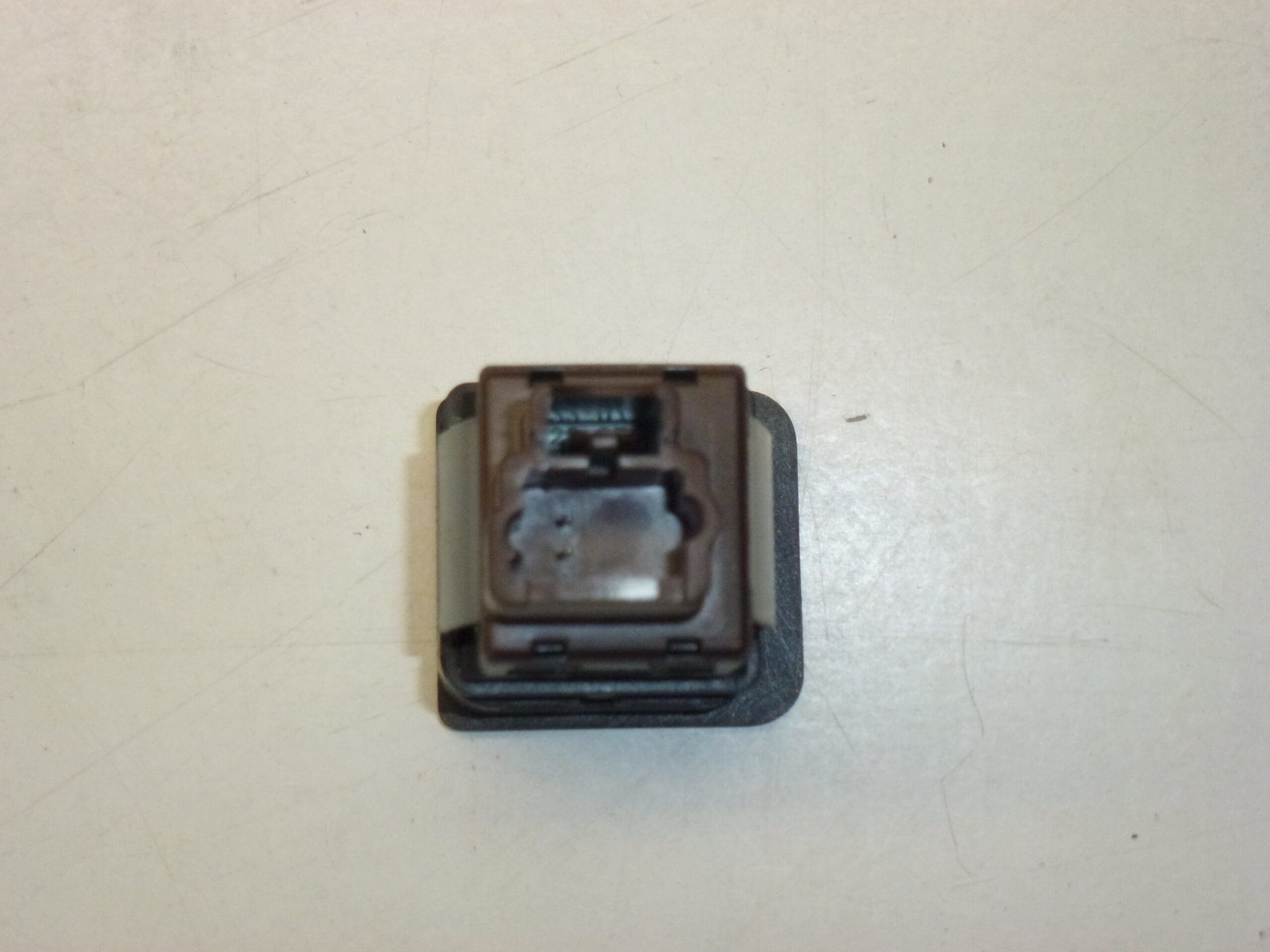 Превключвател за пътническа въздушна възглавница Citroën Peugeot 96392531XT 8216K4