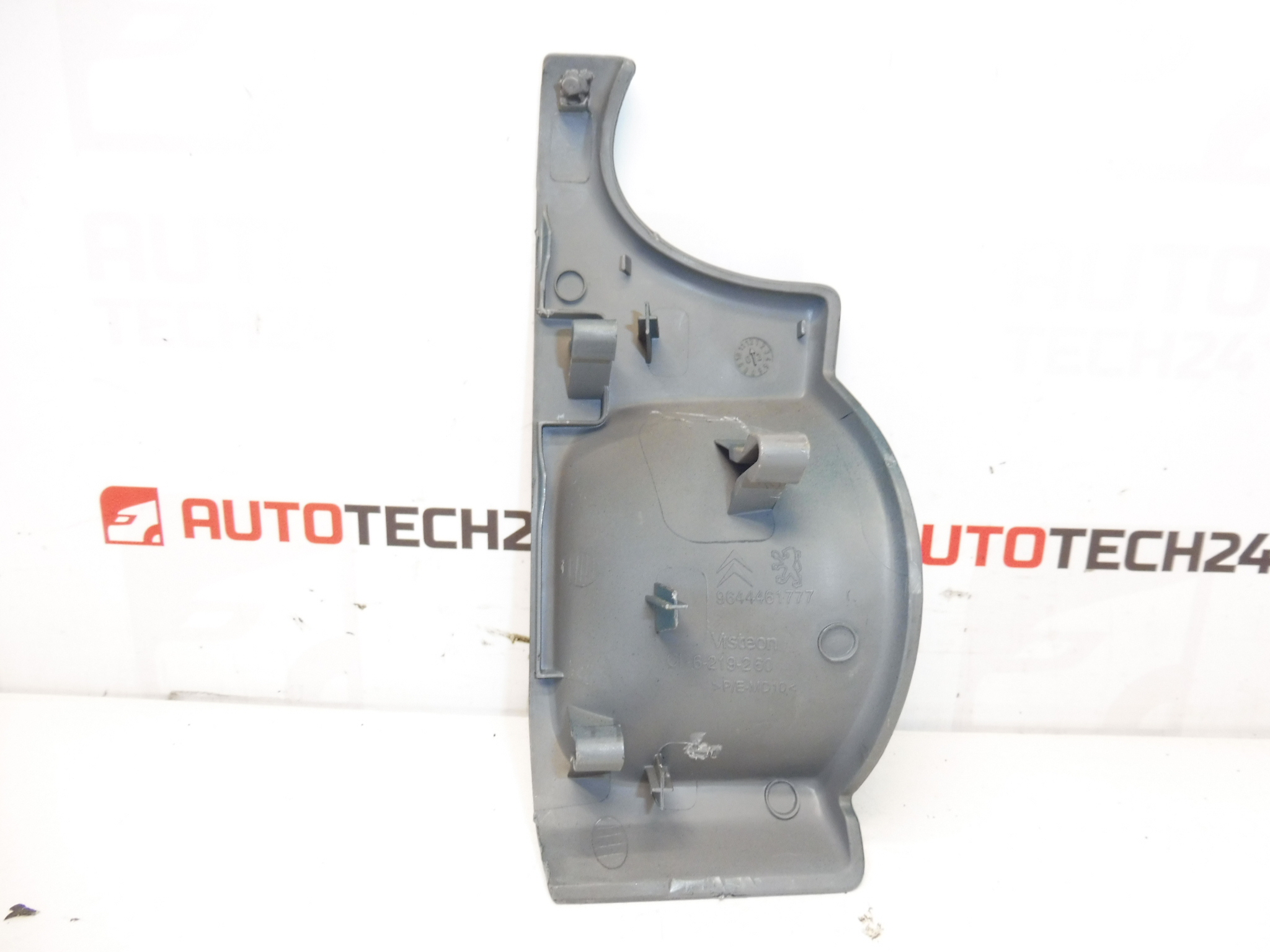 Кора за табло Citroën Berlingo II и Peugeot Partner II 9644461777 8211Q6