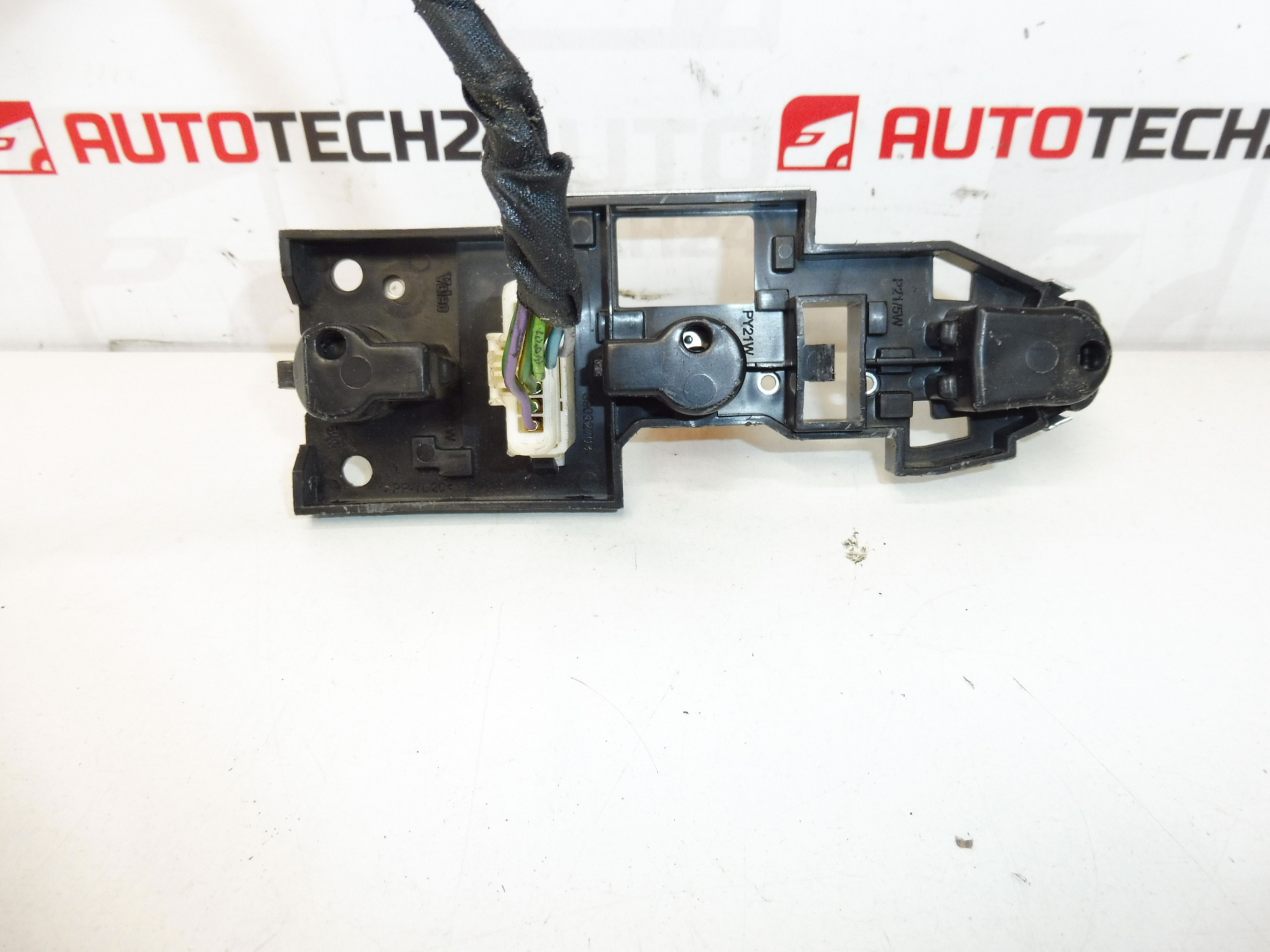 Основа задна лампа с окабеляване Citroën C5 II 89032703