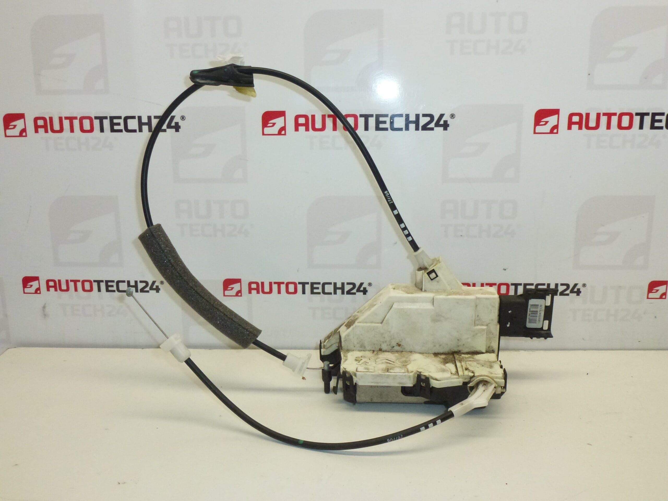 Брава задна дясна врата Peugeot 308 9138Q7