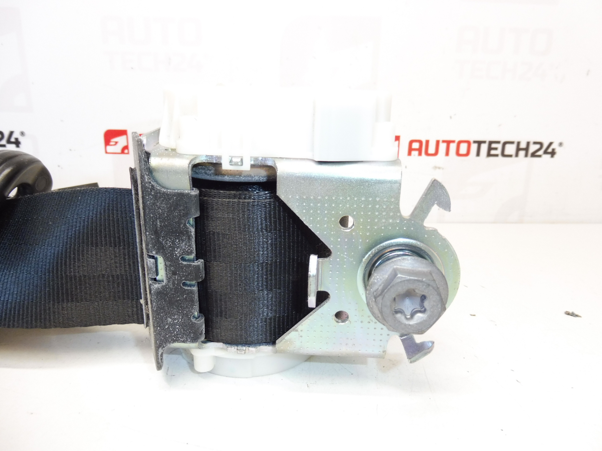 Колан заден десен Peugeot 5008 34029945A 8975SJ