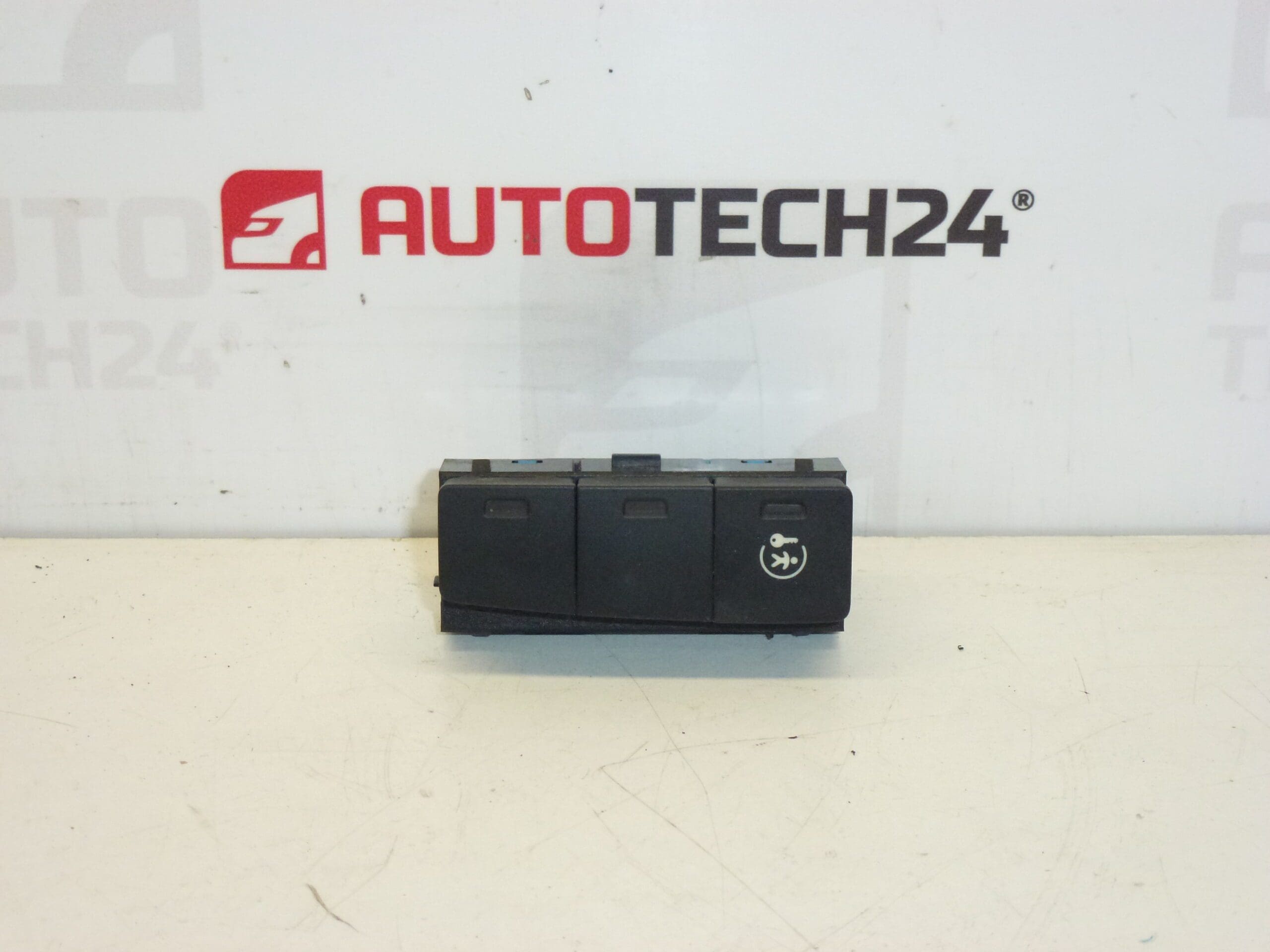 Превключвател Citroën C2 C3 96546670XT 6554NT
